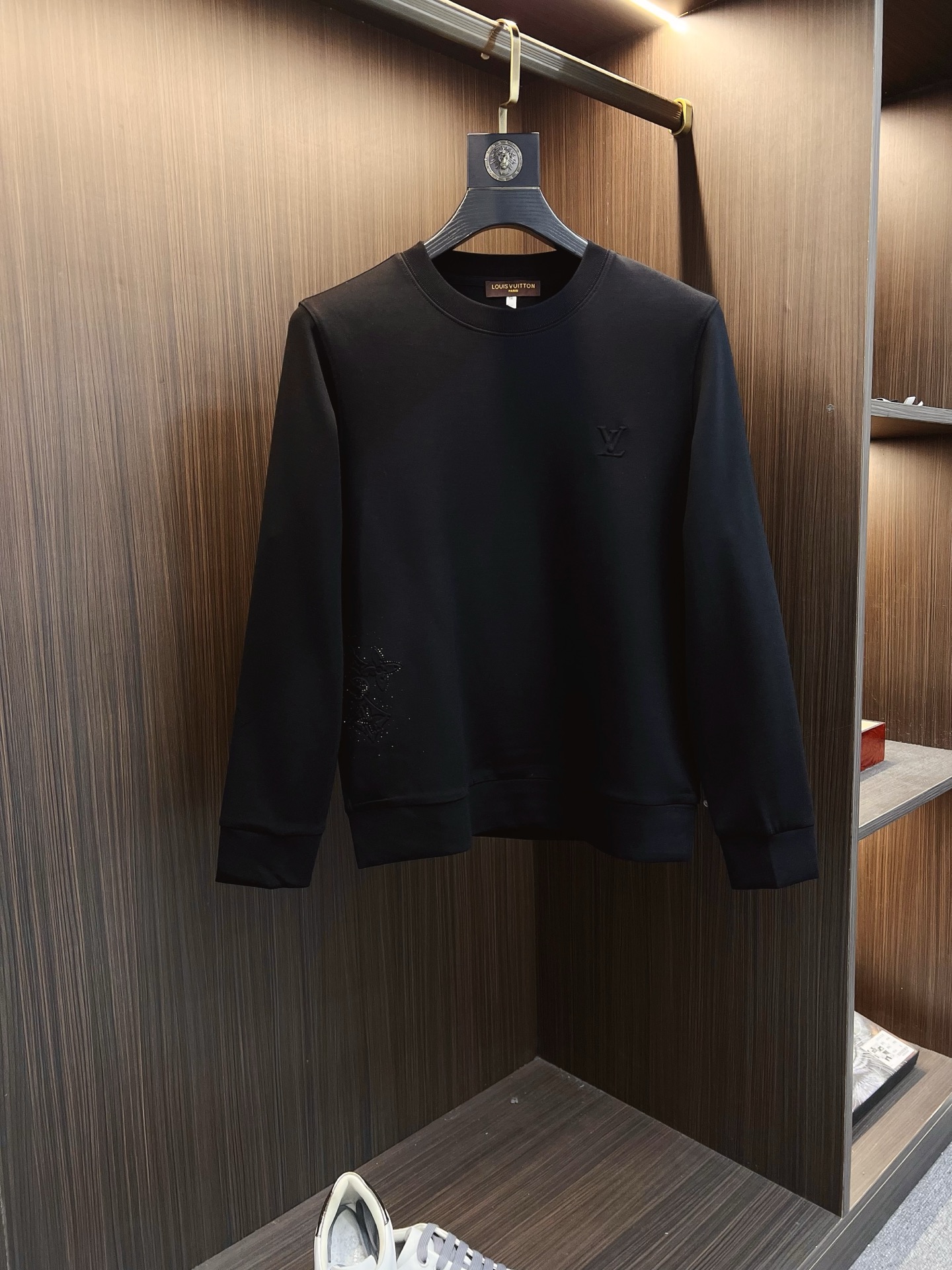 NO:522322,LV exclusively available for the new original single men's casual long-sleeved high-luxury custom fabric Xinjiang long-sleeved cotton soft and comfortable high-version fashionable and versatile imported fabrics with super soft and delicate touch, skin-friendly and comfortable high-end quality OEM factory fine-made top body is very good Men's essential items Number 48-56/M-3XL,,louis vuitton,alexander wang19860909LV 秋冬独家专供新款原单男士休闲长袖高奢订制面料新疆长绒棉 绵柔笔挺舒适 高版本 时尚百搭爆款进口面料 手感超柔软细腻 穿着亲肤舒适 高端精品 代工厂精细做上身非常赞 男士必备单品 码数48-56/M-3XL,,louis vuitton,alexander wang,Men's clothing