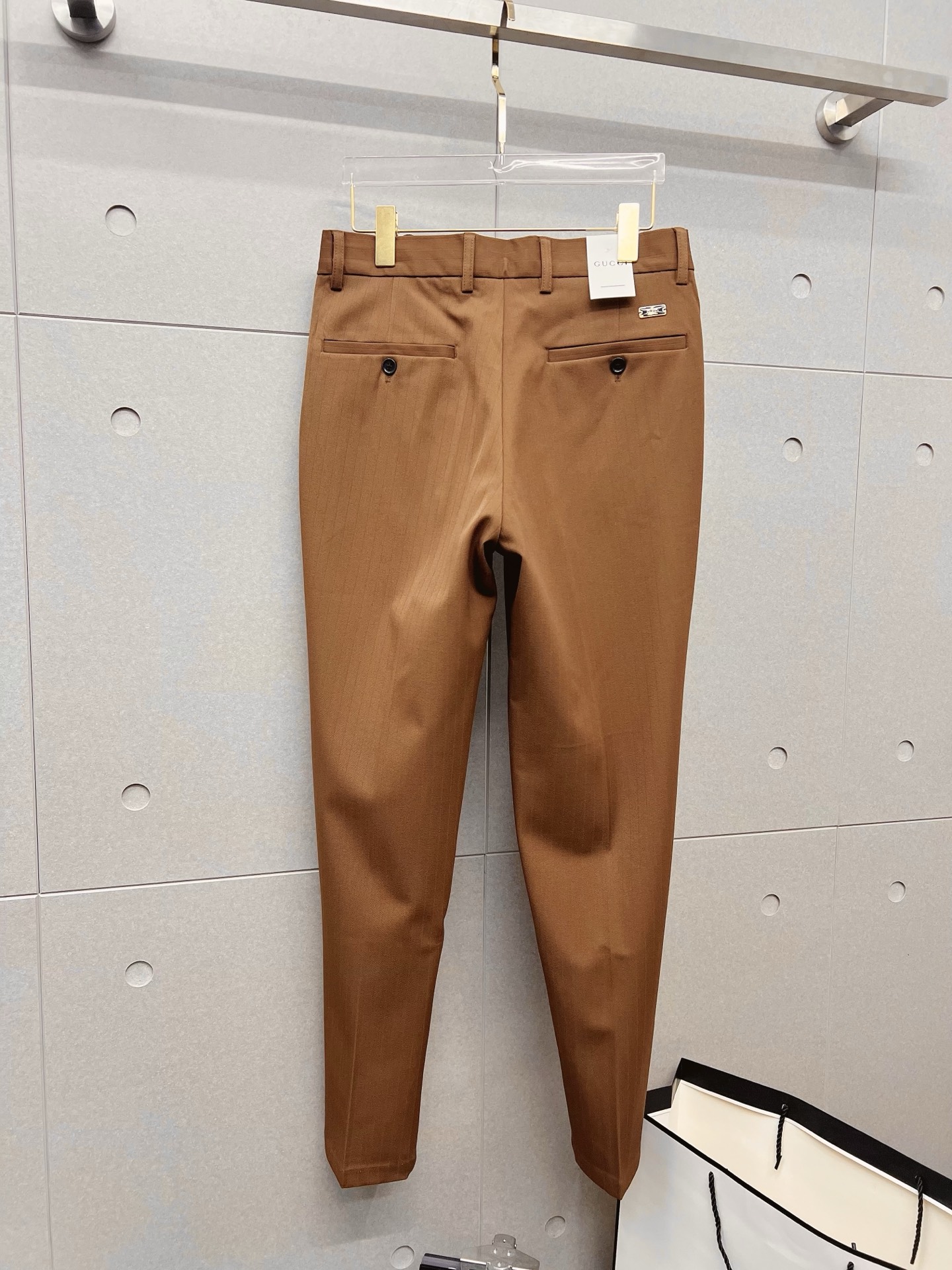 GUCCI 古奇 休闲裤 西裤2025SS秋冬新款 高级定制裤子专用面料 定制原版五金 重工工艺打造 车