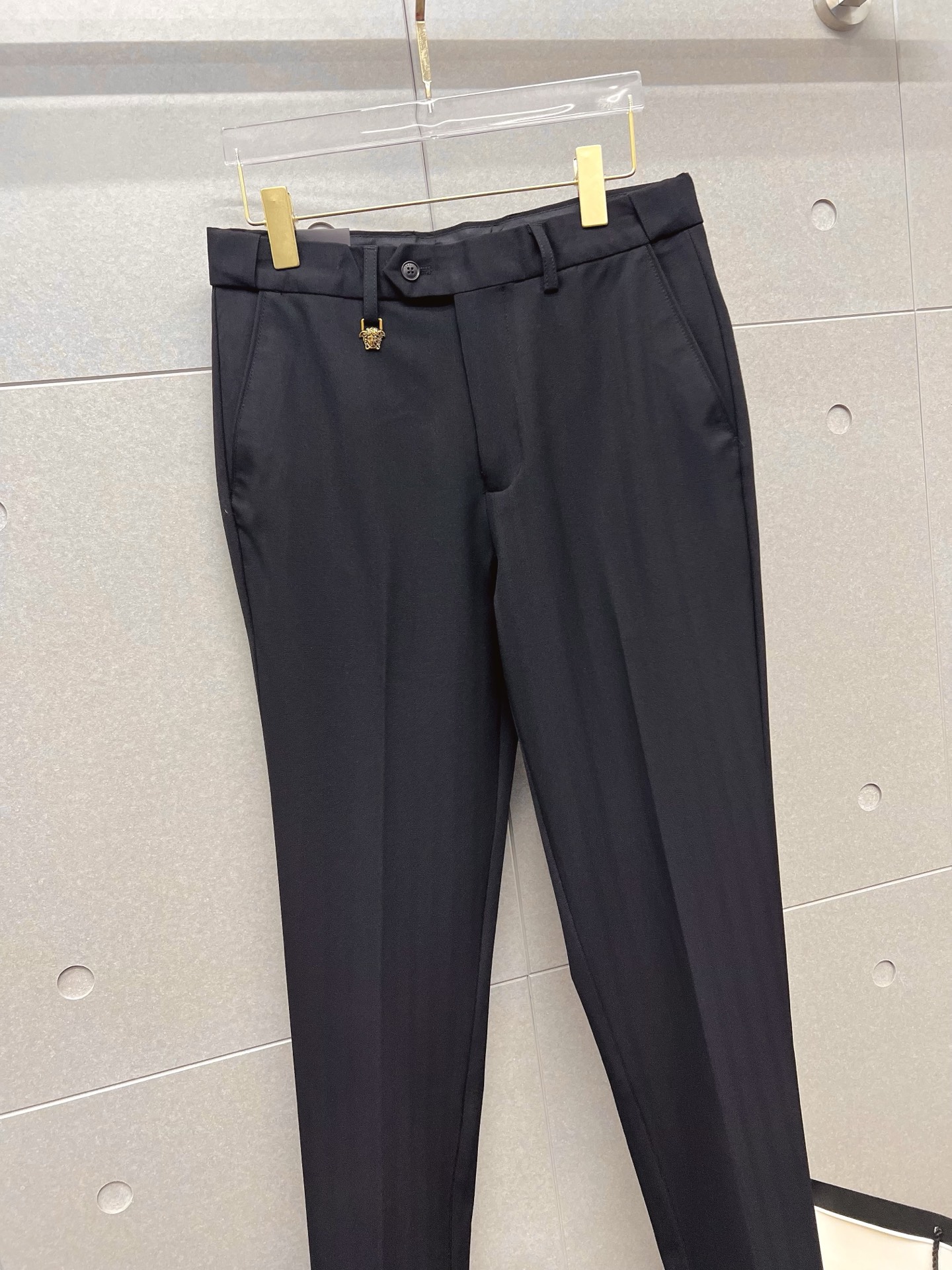 范思哲 休闲裤 西裤2025SS秋冬新款 高级定制裤子专用面料 定制原版五金 重工工艺打造 车工走线精细