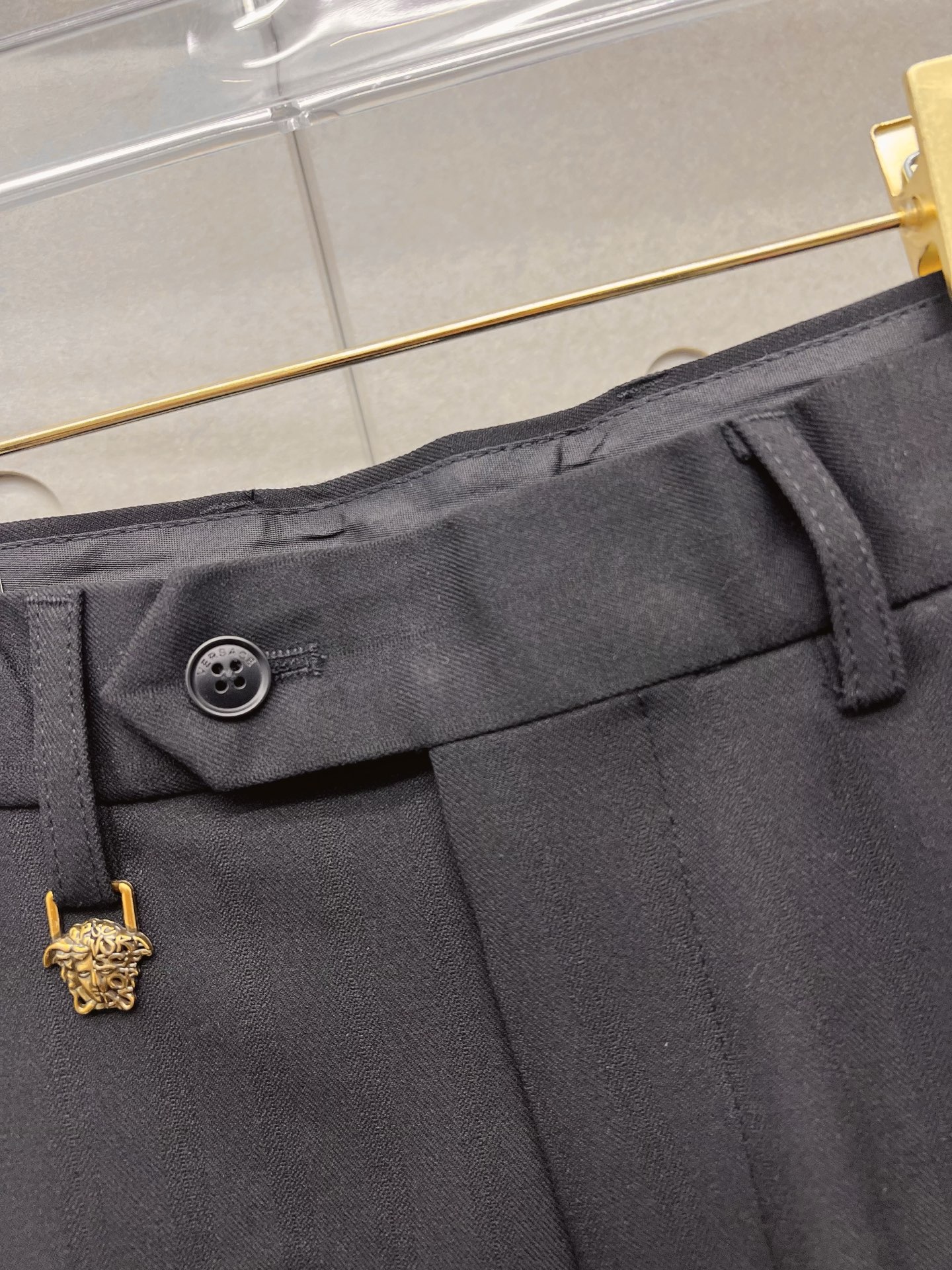 范思哲 休闲裤 西裤2025SS秋冬新款 高级定制裤子专用面料 定制原版五金 重工工艺打造 车工走线精细