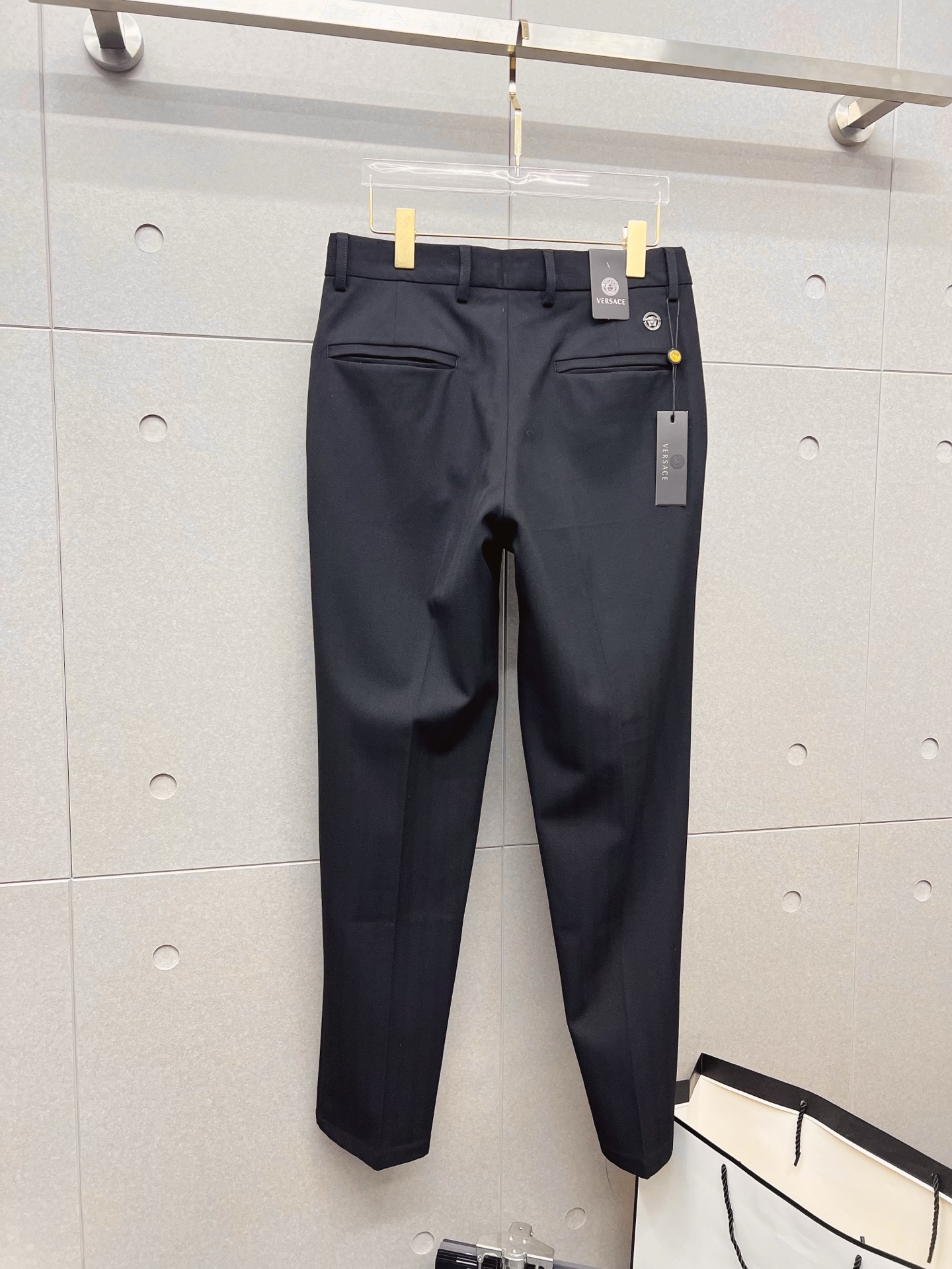 范思哲 休闲裤 西裤2025SS秋冬新款 高级定制裤子专用面料 定制原版五金 重工工艺打造 车工走线精细