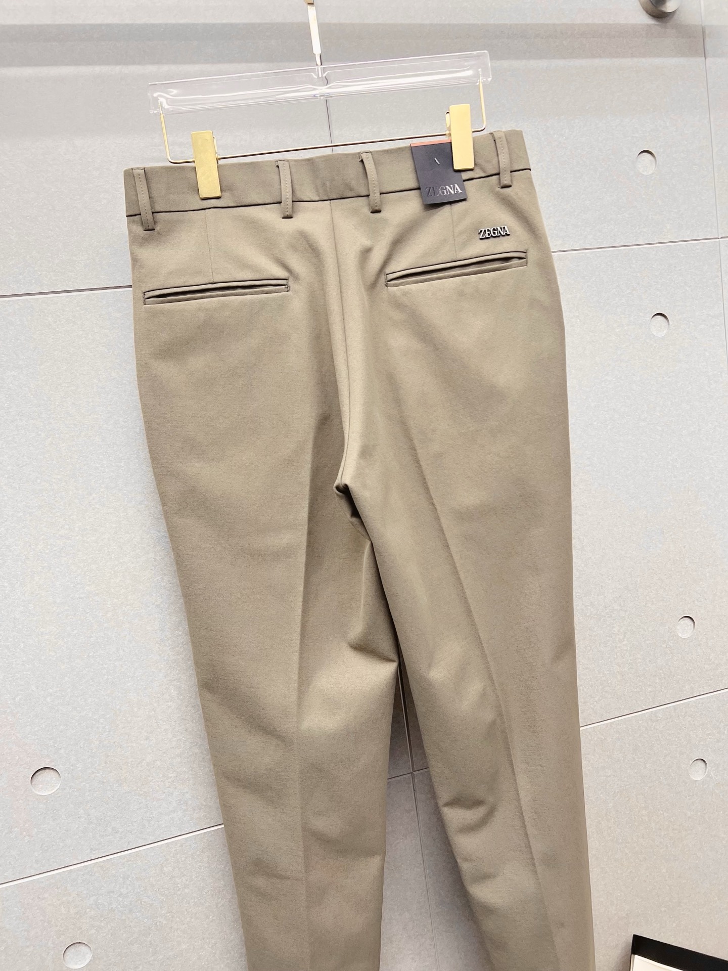 杰尼亚 休闲裤 西裤2025SS秋冬新款 高级定制裤子专用面料 定制原版五金 重工工艺打造 车工走线精细