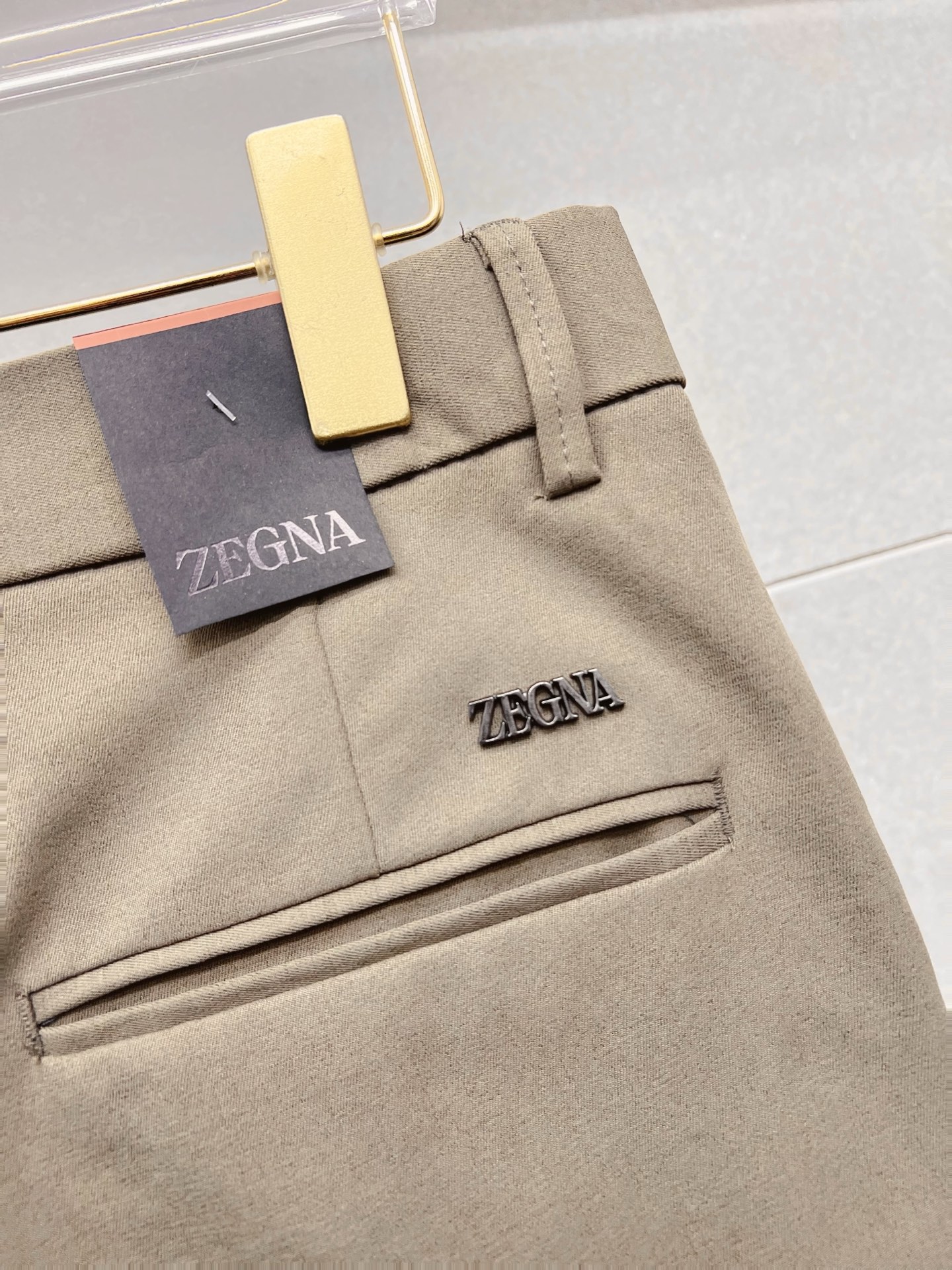 杰尼亚 休闲裤 西裤2025SS秋冬新款 高级定制裤子专用面料 定制原版五金 重工工艺打造 车工走线精细