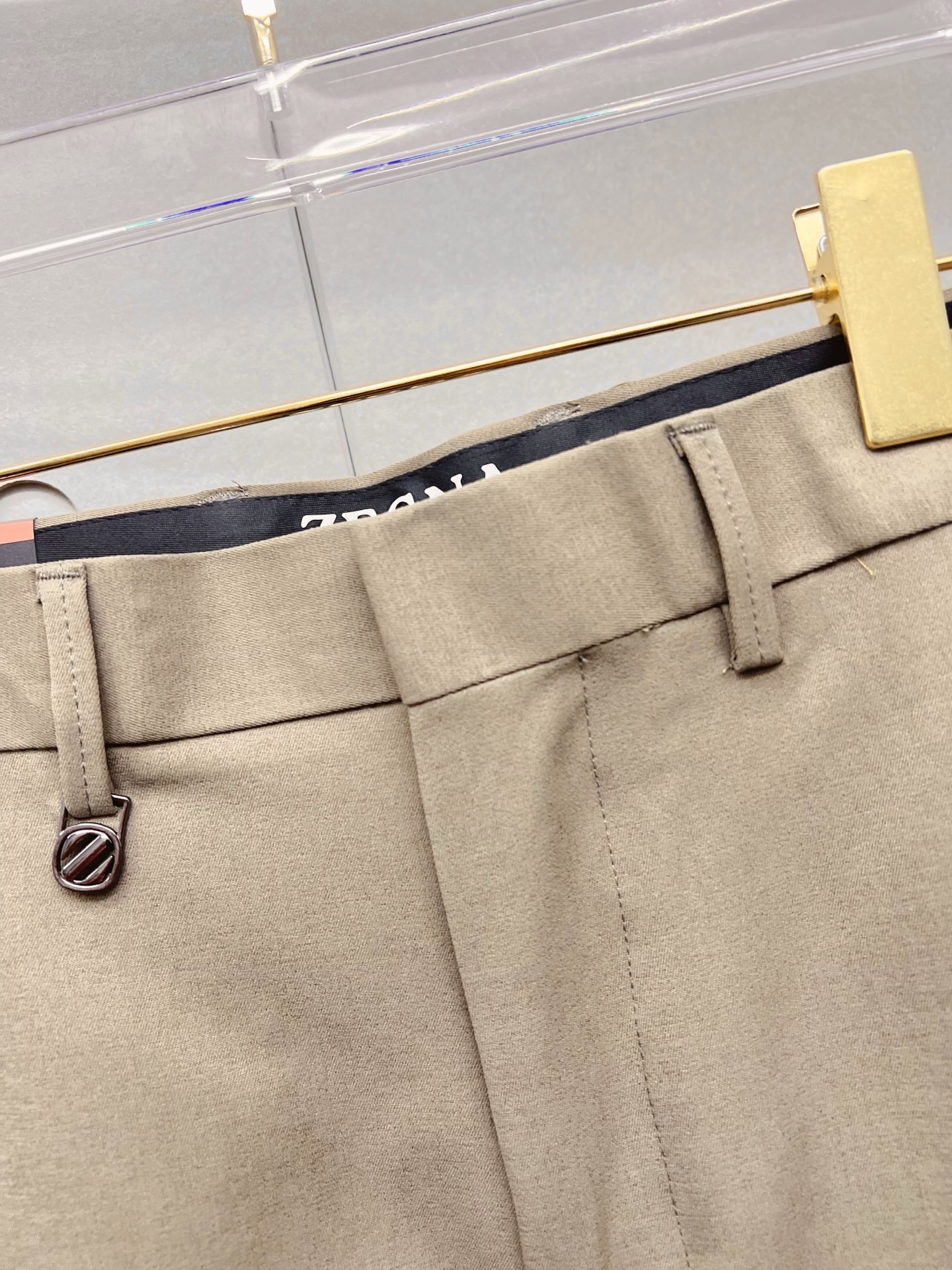 杰尼亚 休闲裤 西裤2025SS秋冬新款 高级定制裤子专用面料 定制原版五金 重工工艺打造 车工走线精细