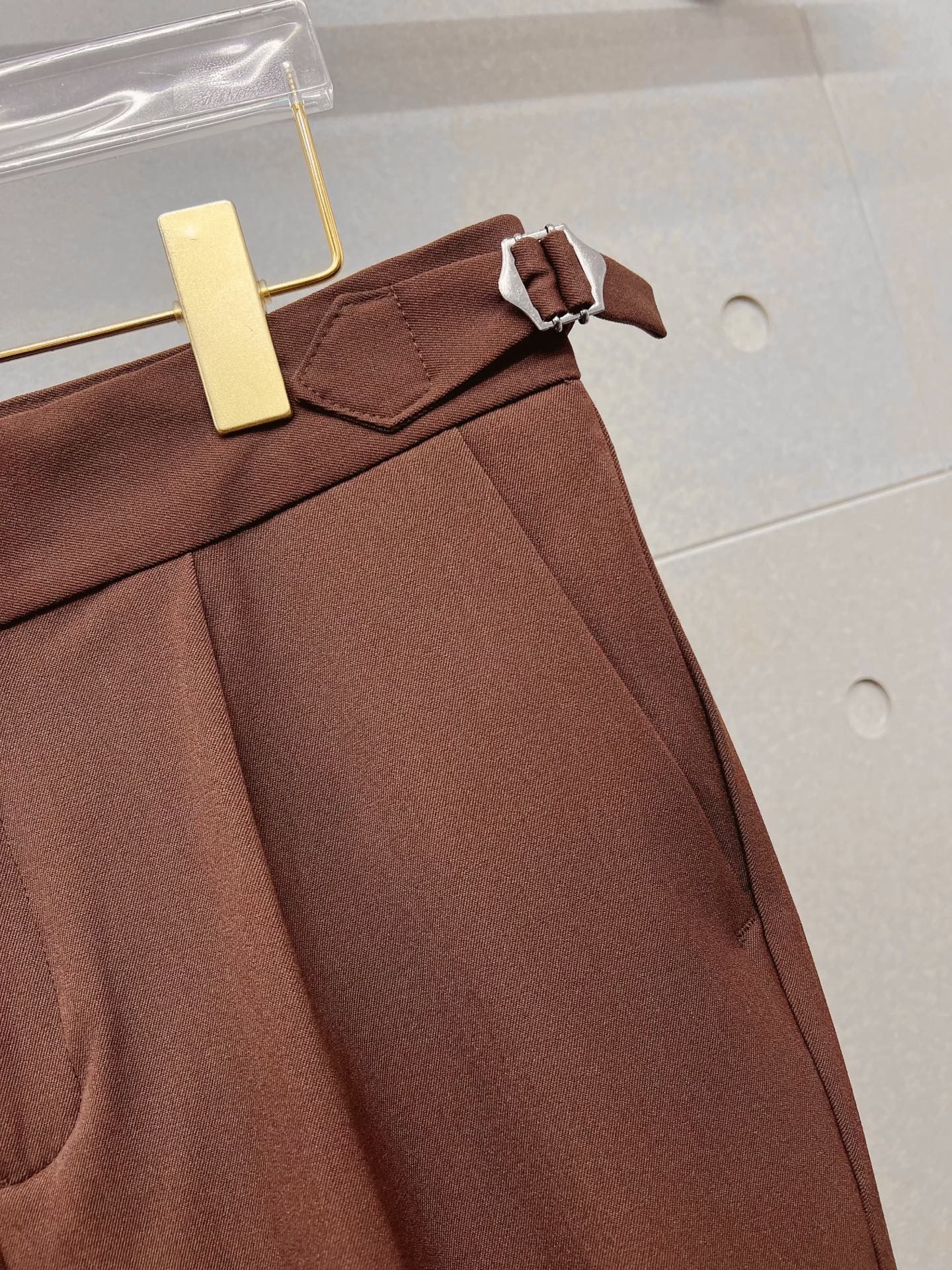 DG 休闲裤 西裤2025SS秋冬新款 高级定制裤子专用面料 定制原版五金 重工工艺打造 车工走线精细 