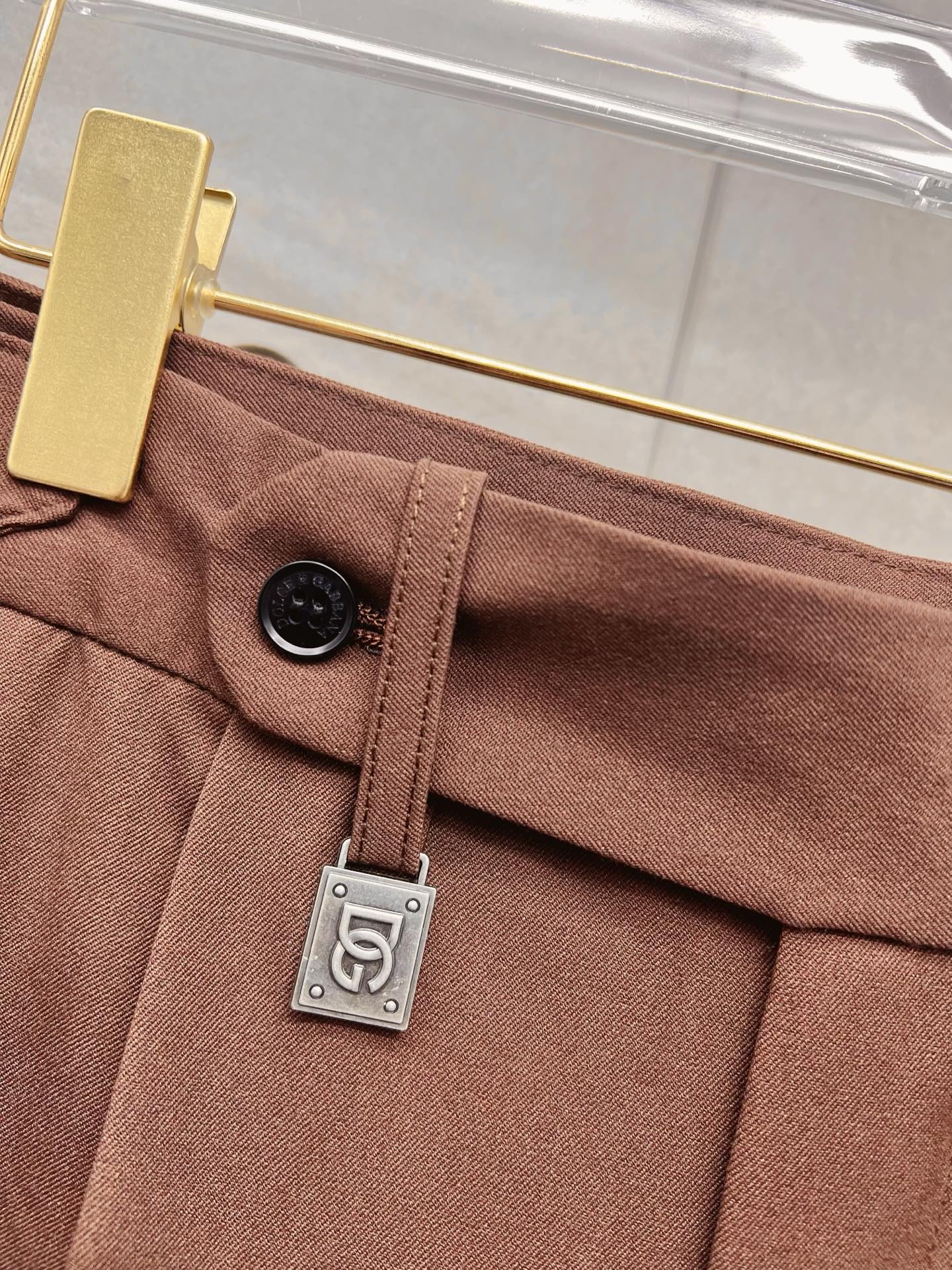 DG 休闲裤 西裤2025SS秋冬新款 高级定制裤子专用面料 定制原版五金 重工工艺打造 车工走线精细 