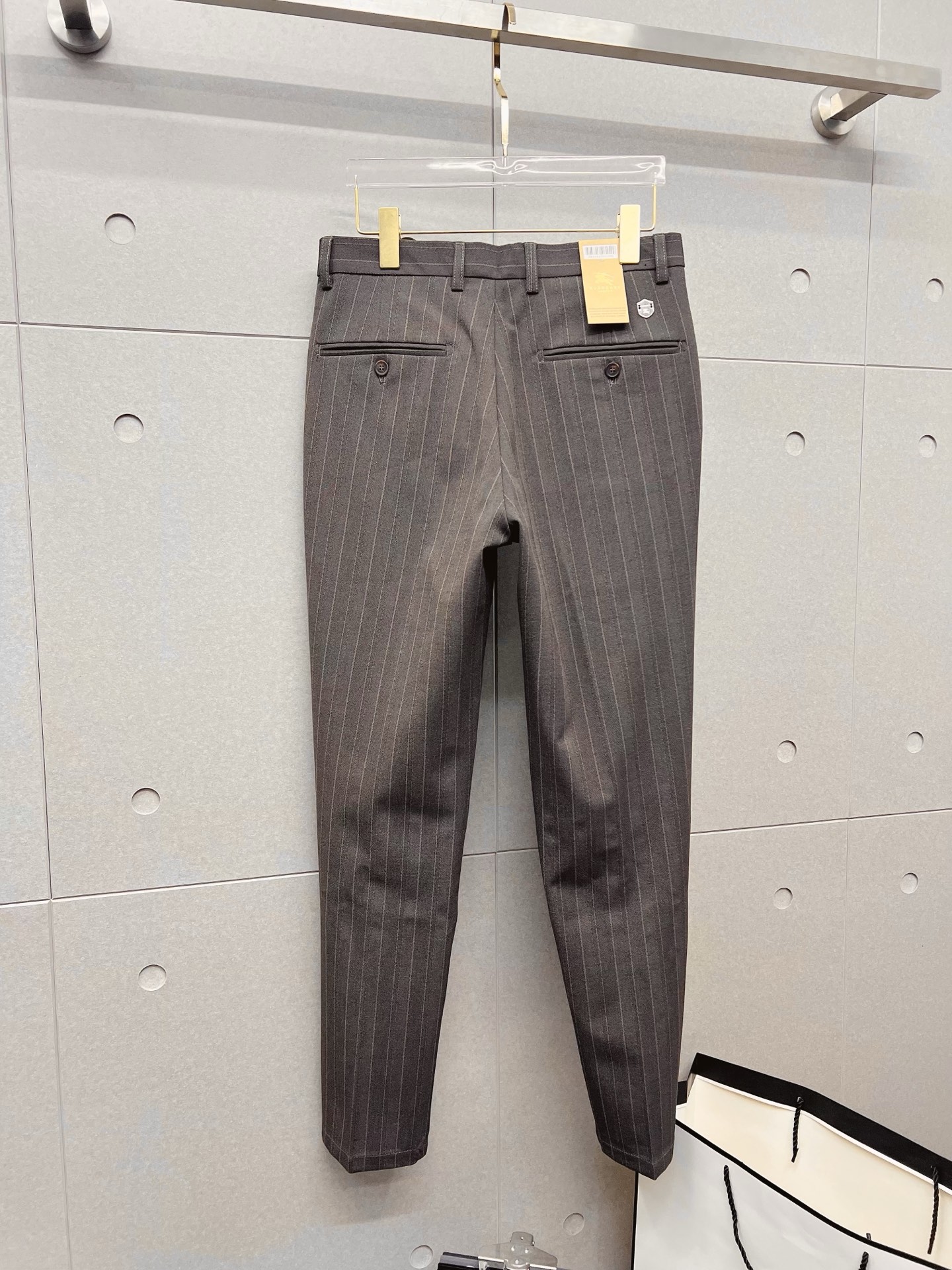 Burberry 巴宝莉 休闲裤 西裤2025SS秋冬新款 高级定制裤子专用面料 定制原版五金 重工工艺