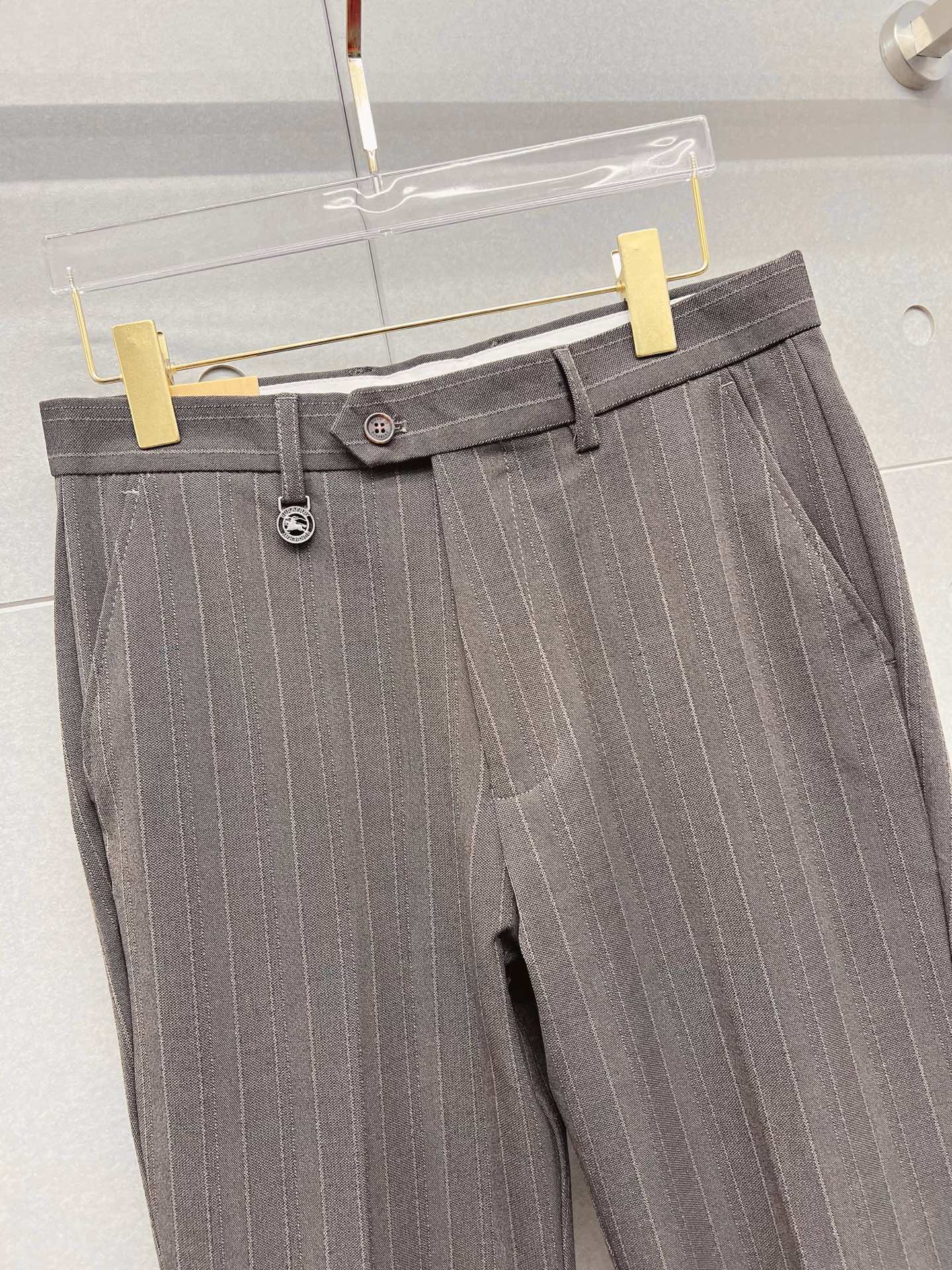 Burberry 巴宝莉 休闲裤 西裤2025SS秋冬新款 高级定制裤子专用面料 定制原版五金 重工工艺