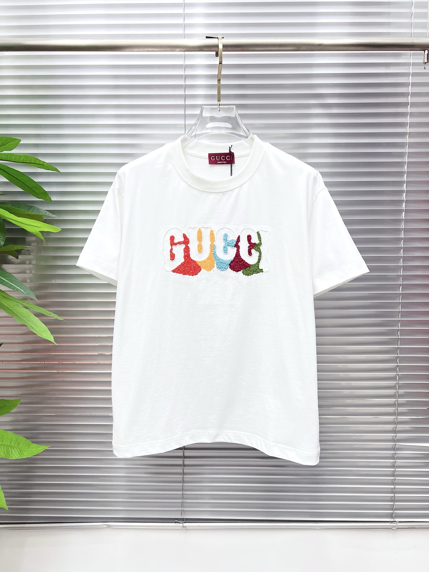 NO:746697,GUCCI Gucci 2026ss new style, super attractive and stylish, first in the industry, creating high-end urban casual sports style, the upper body can carry all styles and combinations, same style for men and women, size S-2XL,, gucci,19860909GUCCI 古奇 2026ss新款 超级耐看有型 业内首发,打造高端都市休闲运动风格,上身可以承载一切的风格搭配,男女同款 码数S-2XL,,gucci,,Men's clothing