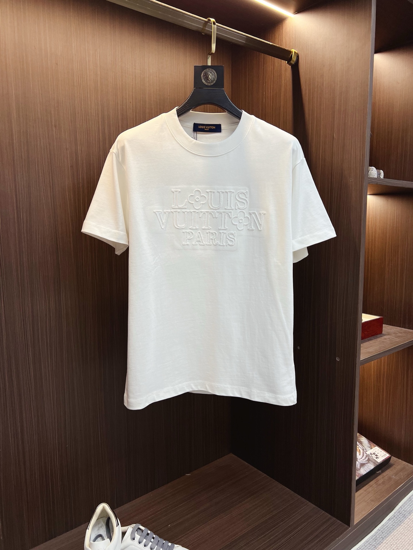 NO:848098,LV 2026ss new style, super attractive and stylish, first in the industry, creating a high-end urban casual sports style, the upper body can carry all styles and combinations, same style for men and women, size S-2XL,, Louis Vuitton,19860909LV 2026ss新款 超级耐看有型 业内首发,打造高端都市休闲运动风格,上身可以承载一切的风格搭配,男女同款 码数S-2XL,,louis vuitton,,Men's clothing