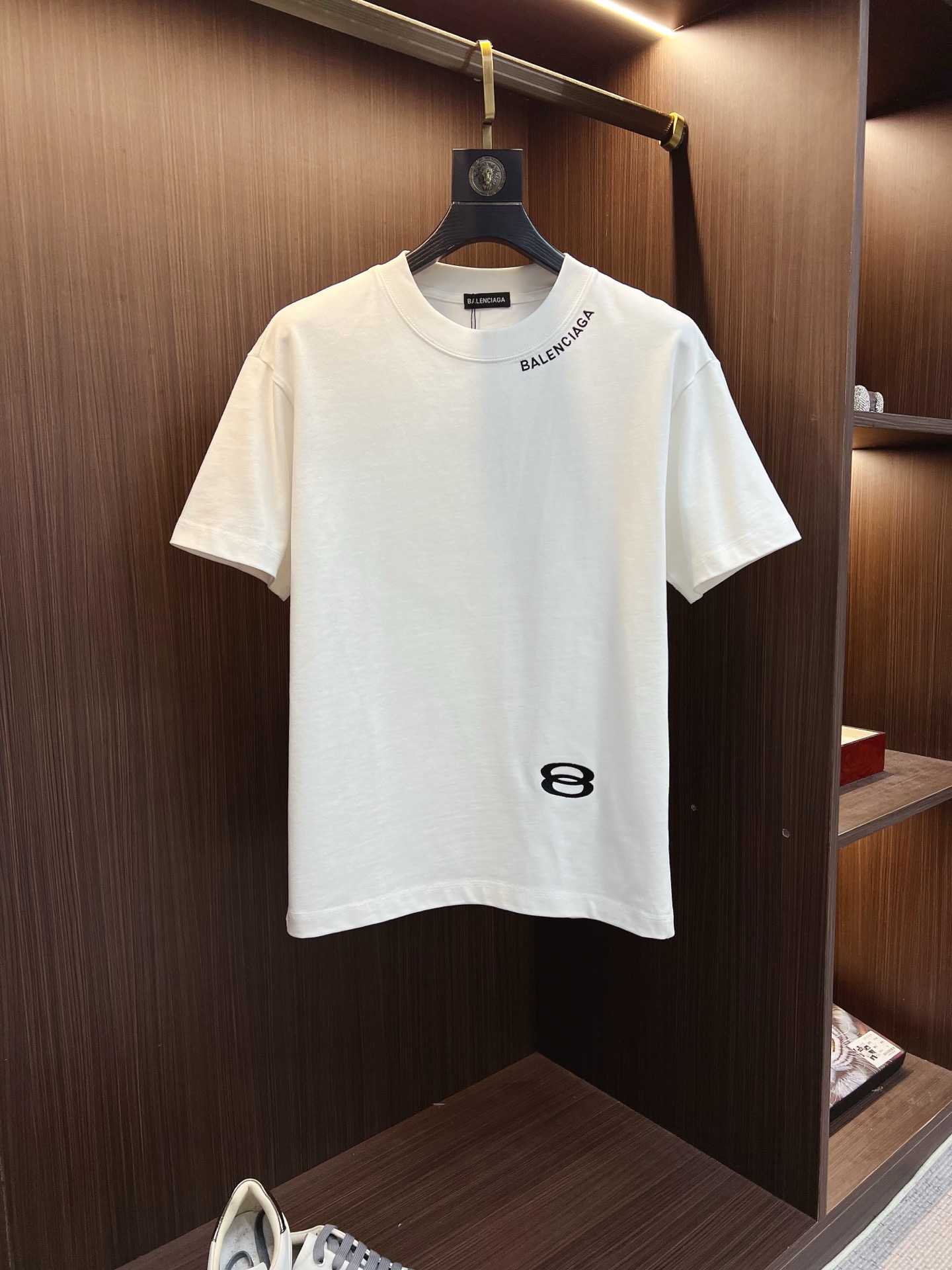 NO:848104,Balenciaga 2026ss new style, super attractive and stylish, first in the industry, creating a high-end urban casual sports style, the upper body can carry all styles and combinations, same style for men and women, size S-2XL,, balenciaga,19860909巴黎世家 2026ss新款 超级耐看有型 业内首发,打造高端都市休闲运动风格,上身可以承载一切的风格搭配,男女同款 码数S-2XL,,balenciaga,,Men's clothing