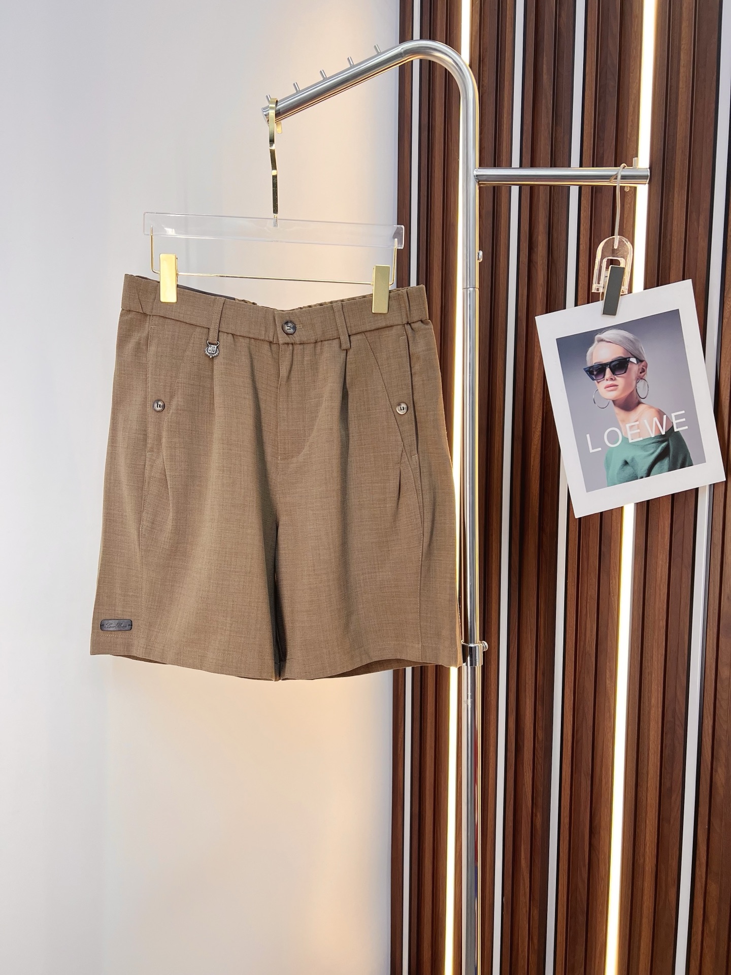 NO:849699,Lss new summer men's casual work shorts, advanced custom-made summer-specific technical quick-drying breathable fabrics, with high breathability and comfort, impeccable details, customized development of accessories, what you see is what you get, reflecting high quality. It feels delicate and soft!  Three-dimensional cutting, simple and fashionable, and the upper body shape is awesome!  Size M-4XL,,shorts,19860909Lss夏季新款男士休闲工装短裤 高级定制夏季专用科技速干透气面料 透气舒适度高,细节无可挑剔,辅料定制开发,所见即所得,体现高品质.手感细腻柔软！立体裁剪,简单时尚,上身版型超赞！码数M-4XL,,shorts,,Men's clothing