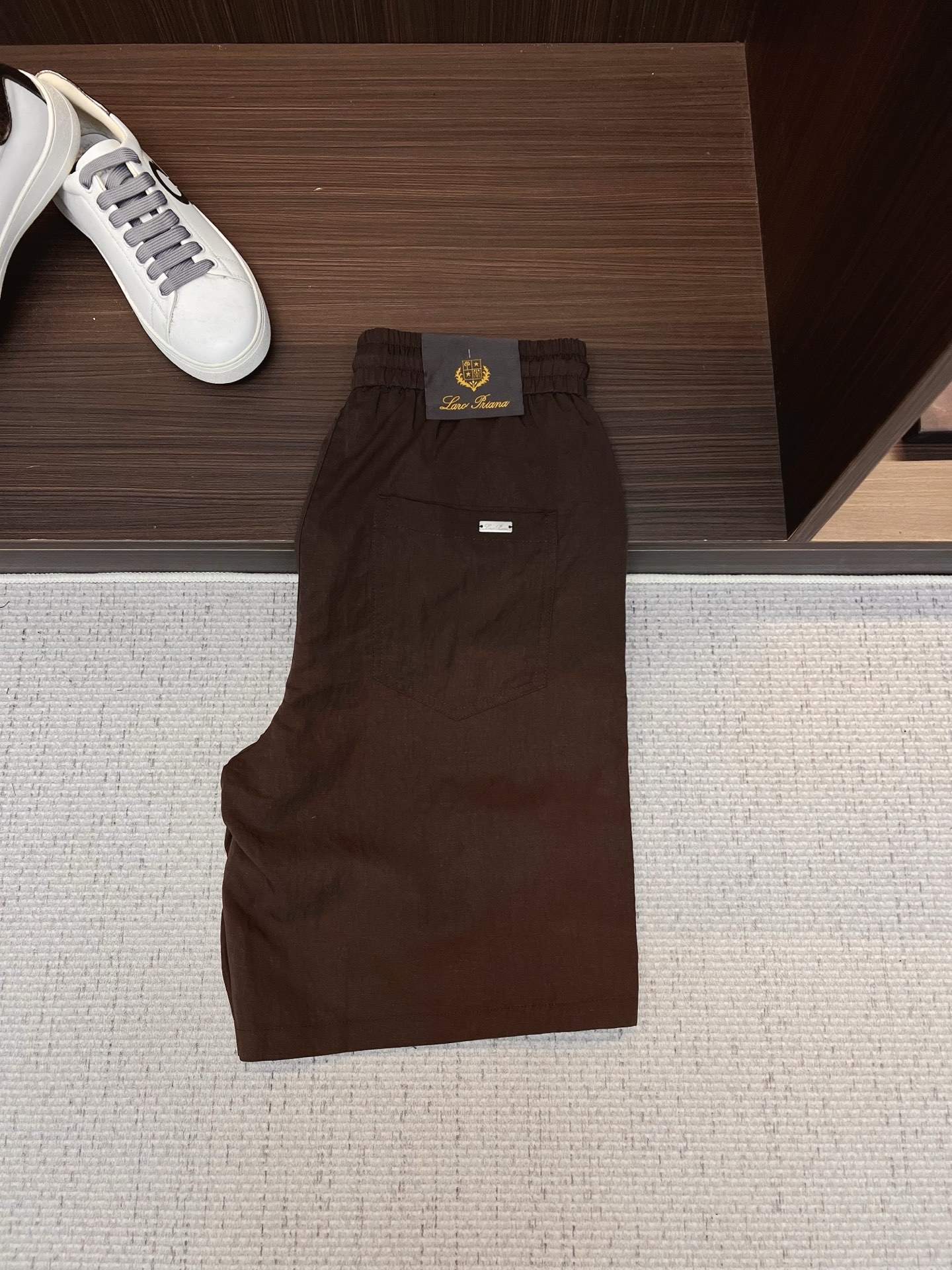 NO:843936,Lss new summer men's casual work shorts, advanced custom-made summer-specific technical quick-drying breathable fabrics, with high breathability and comfort, impeccable details, customized development of accessories, what you see is what you get, reflecting high quality. It feels delicate and soft!  Three-dimensional cutting, simple and fashionable, and the upper body shape is awesome!  Size M-4XL,,shorts,19860909Lss夏季新款男士休闲工装短裤 高级定制夏季专用科技速干透气面料 透气舒适度高,细节无可挑剔,辅料定制开发,所见即所得,体现高品质.手感细腻柔软！立体裁剪,简单时尚,上身版型超赞！码数M-4XL,,shorts,,Men's clothing
