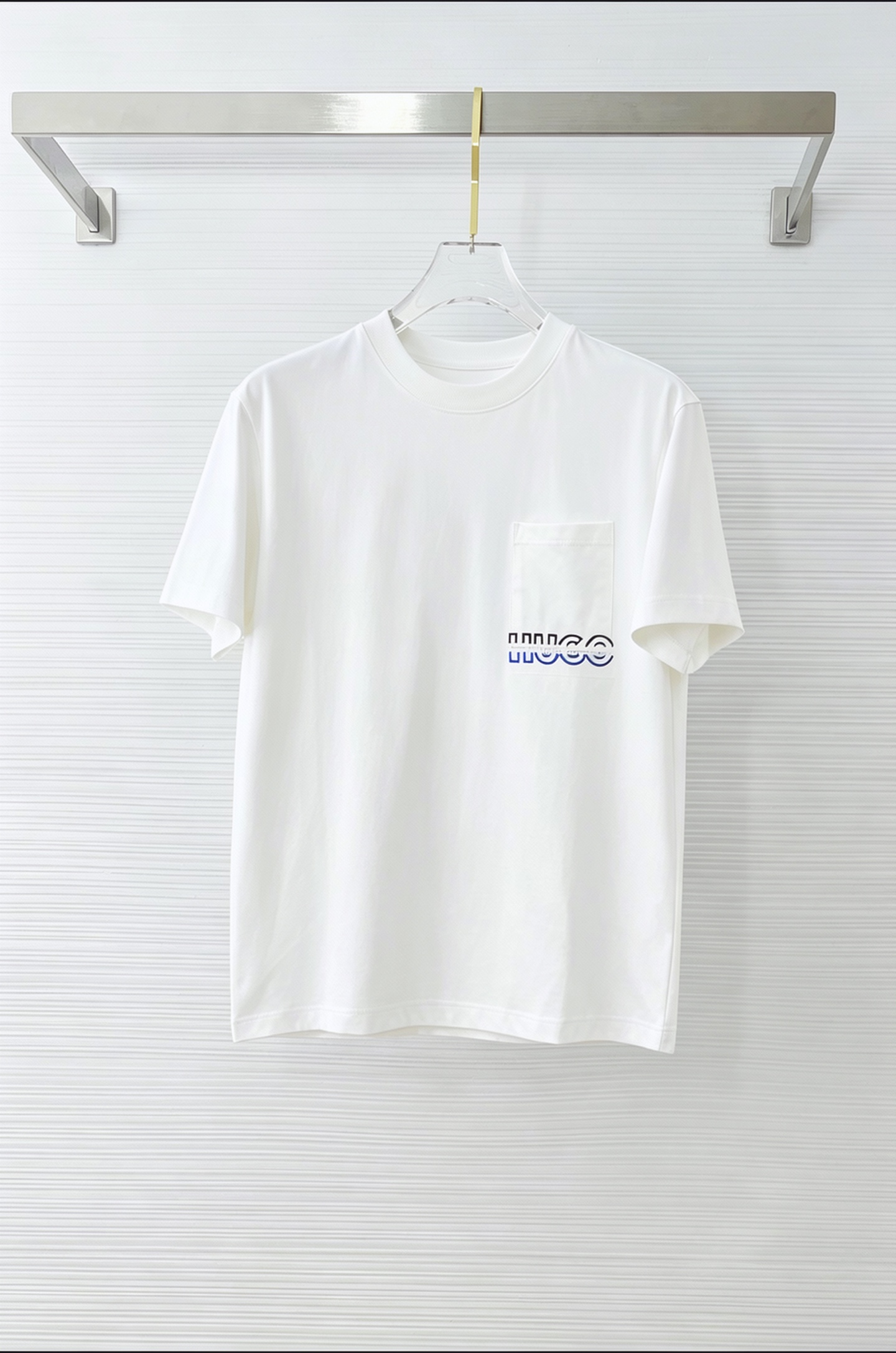 NO:935023,BOSS 2026 new summer short-sleeved T-shirt, the exclusive debut of the personalized art series on the entire network. The versatile style has perfect details and the pure cotton fabric is very exquisite. The original fabric is the same high version as the Internet celebrity star. The high-quality feel is very comfortable, fashionable and personalized. A super versatile and good-looking one. Size M-3XL,, T-shirt, tees, t-shirt,19860909BOSS 2026夏季新款短袖T恤,个性艺术系列全网独家首发 百搭款细节处理完美纯棉面料十分精致 原版面料 网红明星同款高版本 高品质手感非常舒服 时尚又个性 超级百搭好看的一款.码数M-3XL,,T-shirt,tees，t-shirt,,Men's clothing