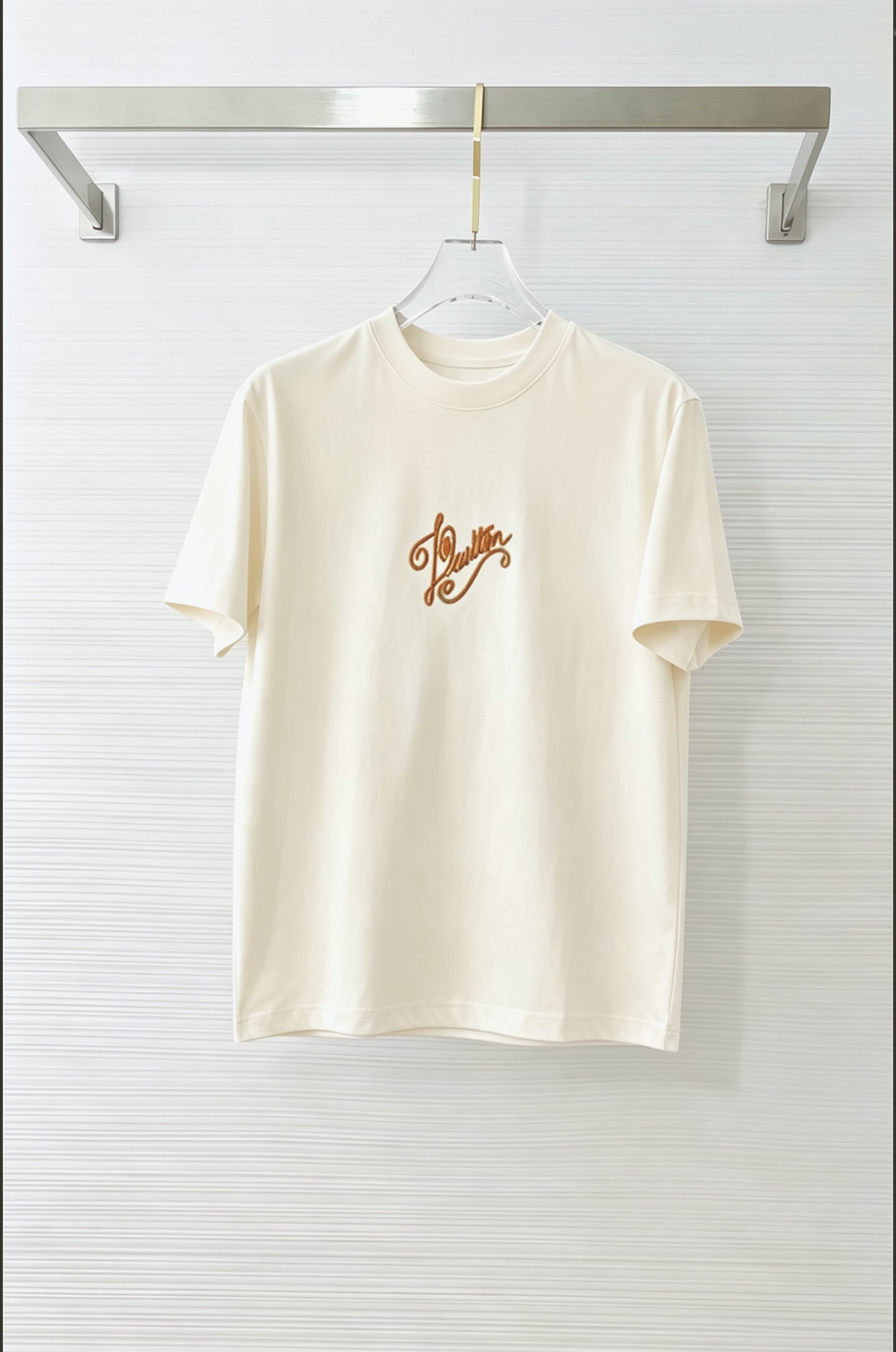 NO:935027,LV 2026 new summer short-sleeved T-shirt, the exclusive debut of the personalized art series on the entire network. The versatile style has perfect details. The pure cotton fabric is very exquisite. The original fabric is the same high version as the Internet celebrity star. The high quality feels very comfortable, fashionable and personalized. It is a super versatile and good-looking one. Size M-3XL, Louis Vuitton, T-shirt, tees, t-shirt,19860909LV 2026夏季新款短袖T恤,个性艺术系列全网独家首发 百搭款细节处理完美纯棉面料十分精致 原版面料 网红明星同款高版本 高品质手感非常舒服 时尚又个性 超级百搭好看的一款.码数M-3XL,,louis vuitton,T-shirt,tees，t-shirt,,Men's clothing