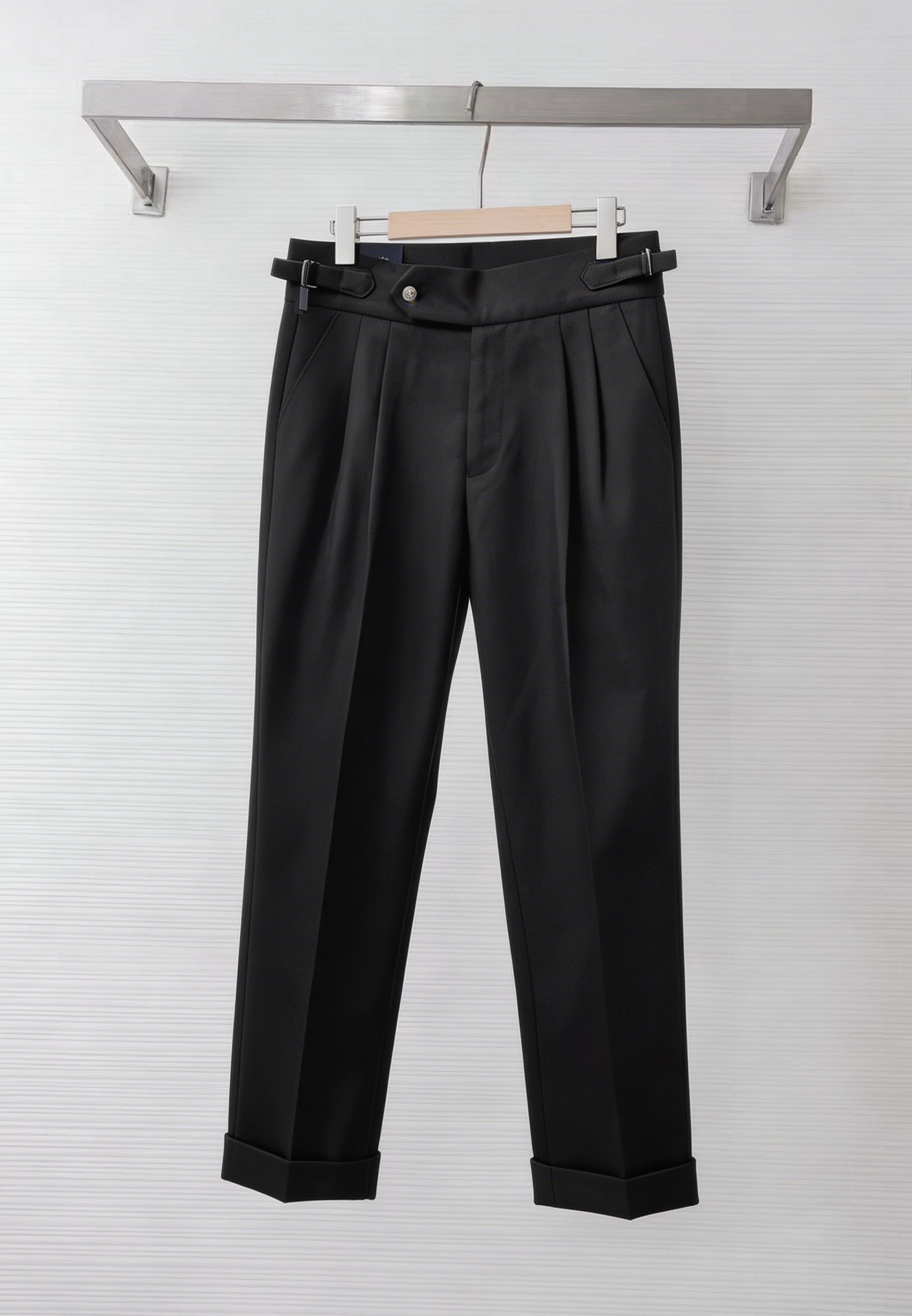 NO:938137,PRADA 2026 new casual pants and trousers, available simultaneously on the official website, trousers body craftsmanship design, imported customer-supplied accessories, fabric customization, OEM products are exempt from inspection!  Every detail is done to the extreme, original hardware accessories, full of fashion, stylish and handsome upper body, a must-have item for fashionistas!  Original product from AX!  Code number 29-36,,prada,prada,19860909PRADA 普拉达 2026新品休闲裤西裤,官网同步发售,裤身工艺设计,进口客供辅料、面料定制,代工厂出品免检！每个细节做到极致,原版五金配件,潮范十足、上身有型帅气,潮人必备单品！ AX原单出品！ 码数29—36,,prada,prada,,Men's clothing