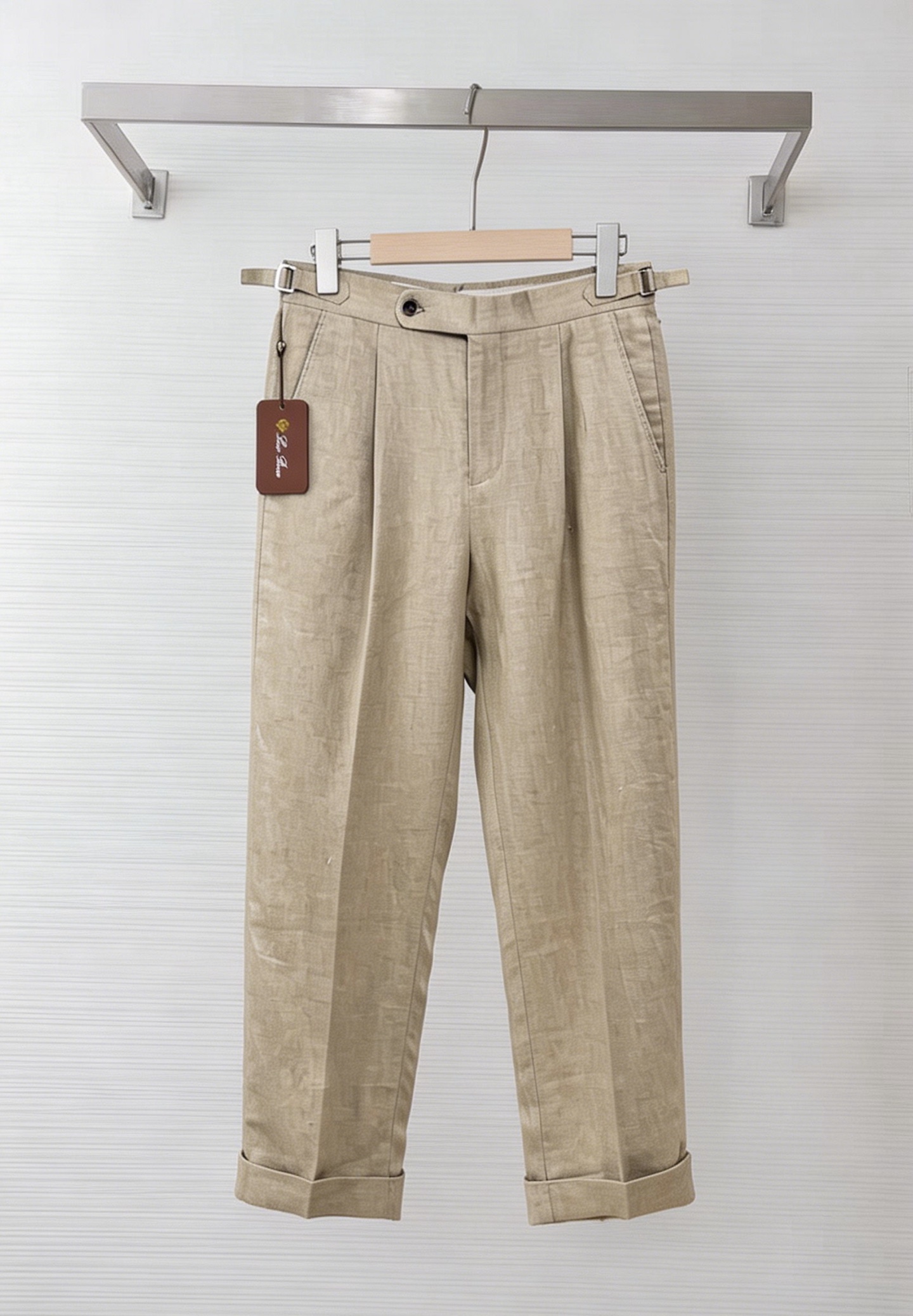NO:914213,LP 2006 new casual trousers and trousers, available simultaneously on the official website, trousers body craftsmanship design, imported customer-supplied accessories, fabric customization, factory-produced products exempted from inspection!  Every detail is done to the extreme, original hardware accessories, full of fashion, stylish and handsome upper body, a must-have item for fashionistas!  Original product from AX!  Code number 29-36,,loro piana,19860909LP 2006新品休闲裤西裤,官网同步发售,裤身工艺设计,进口客供辅料、面料定制,代工厂出品免检！每个细节做到极致,原版五金配件,潮范十足、上身有型帅气,潮人必备单品！ AX原单出品！ 码数29—36,,loro piana,,Men's clothing