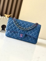 Chanel Bleu Couleur rose Rouge Peau de mouton Fashion La chaîne 1 Chanel Bleu Couleur rose Rouge Peau de mouton Fashion La chaîne