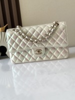 Chanel Couleur abricot rose Quincaillerie en or Peau de mouton Fashion La chaîne 1 Chanel Couleur abricot rose Quincaillerie en or Peau de mouton Fashion La chaîne