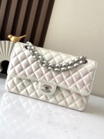 Chanel Couleur abricot rose Hardware en argent Peau de mouton Fashion La chaîne 1 Chanel Couleur abricot rose Hardware en argent Peau de mouton Fashion La chaîne