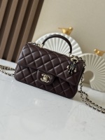 Chanel Classic Flap Bag Créateur faux Peau de mouton 1 Chanel Classic Flap Bag Créateur faux
Peau de mouton