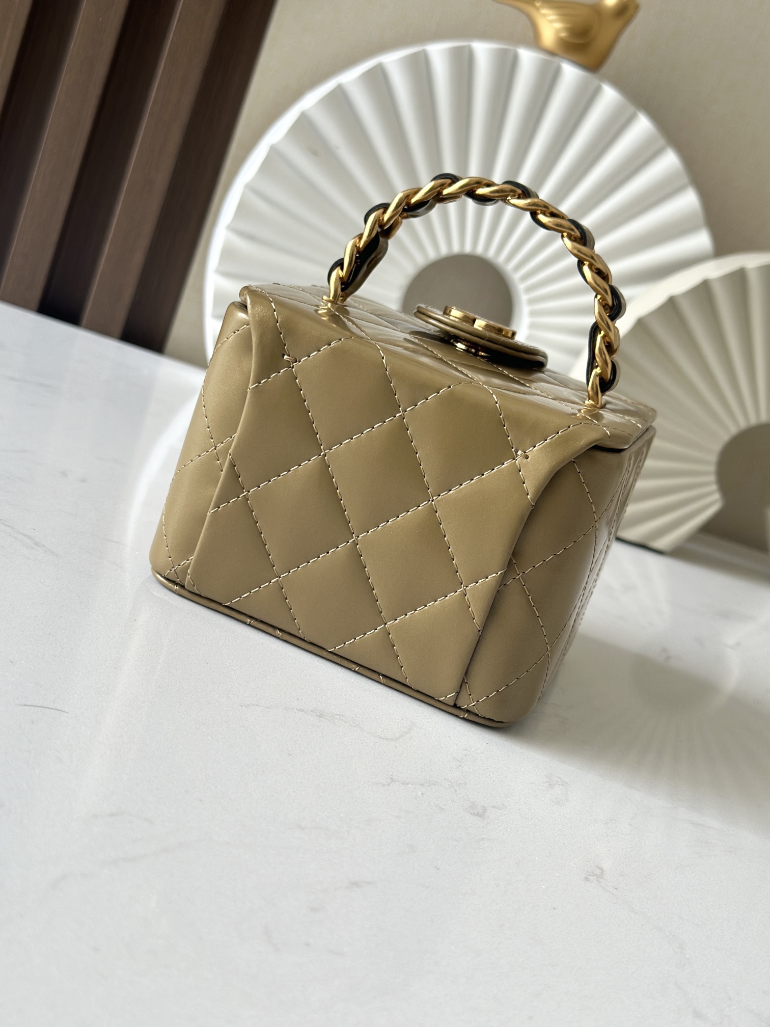 Chanel 这款是香奶奶 家vintage小怪级别的化妆包