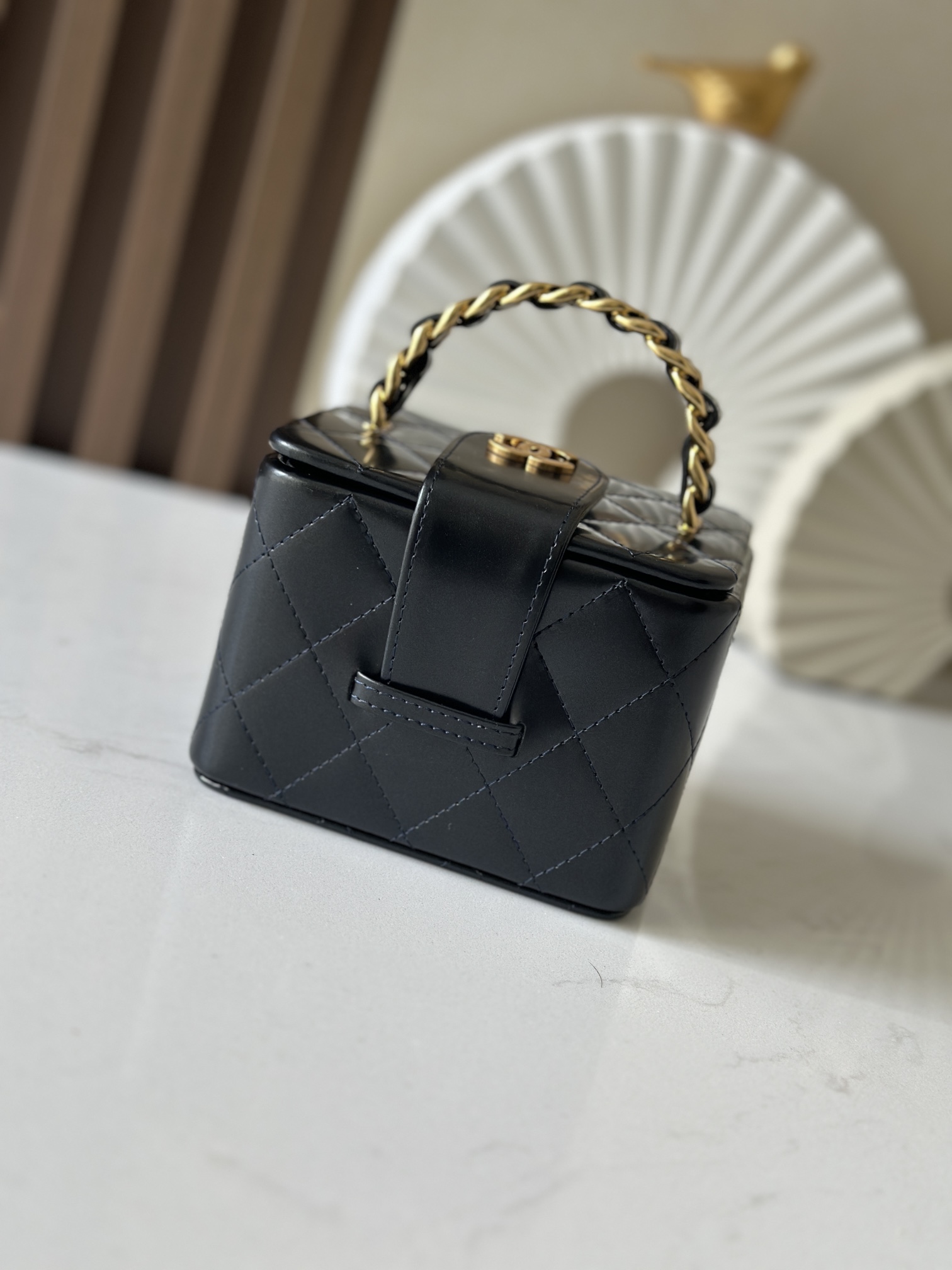 Chanel 这款是香奶奶 家vintage小怪级别的化妆包