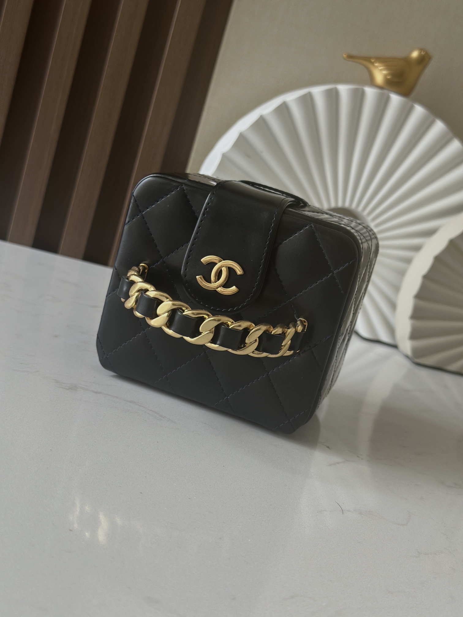 Chanel 这款是香奶奶 家vintage小怪级别的化妆包