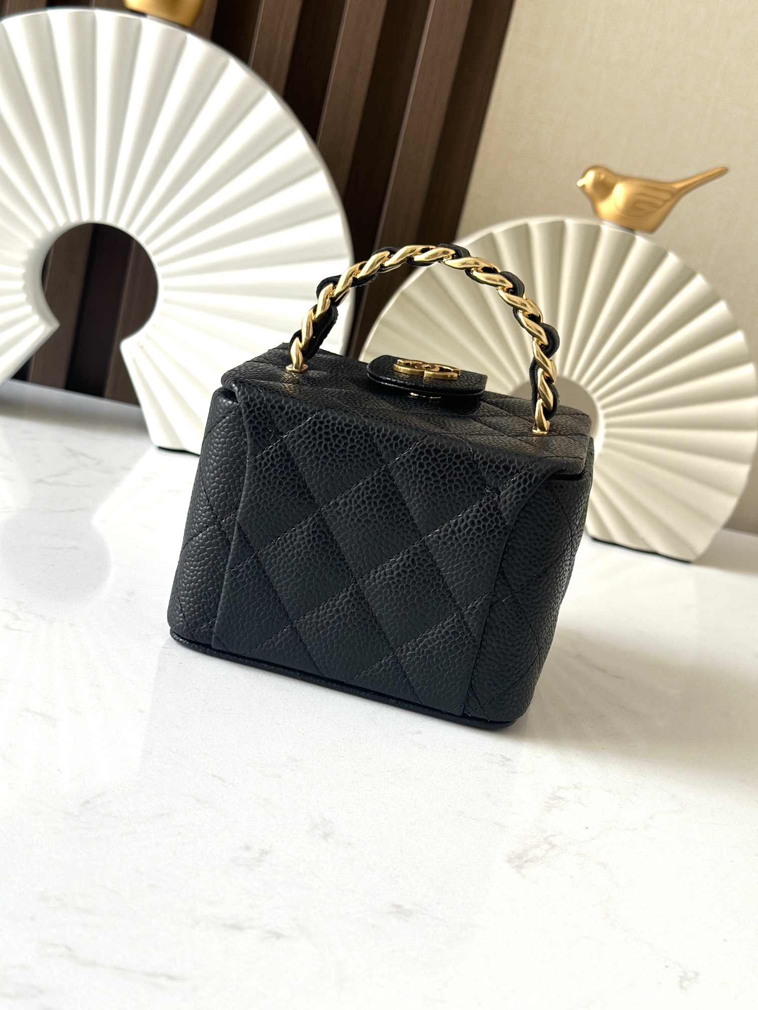 Chanel 这款是香奶奶 家vintage小怪级别的化妆包