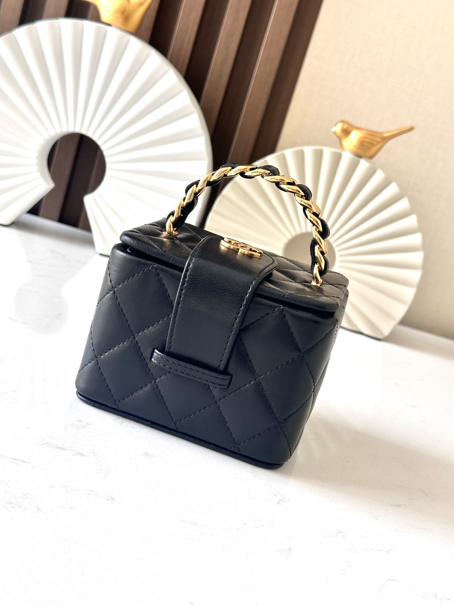 Chanel 这款是香奶奶 家vintage小怪级别的化妆包