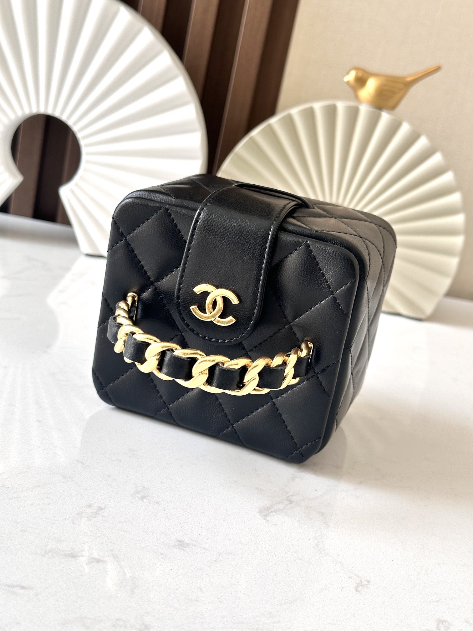 Chanel 这款是香奶奶 家vintage小怪级别的化妆包