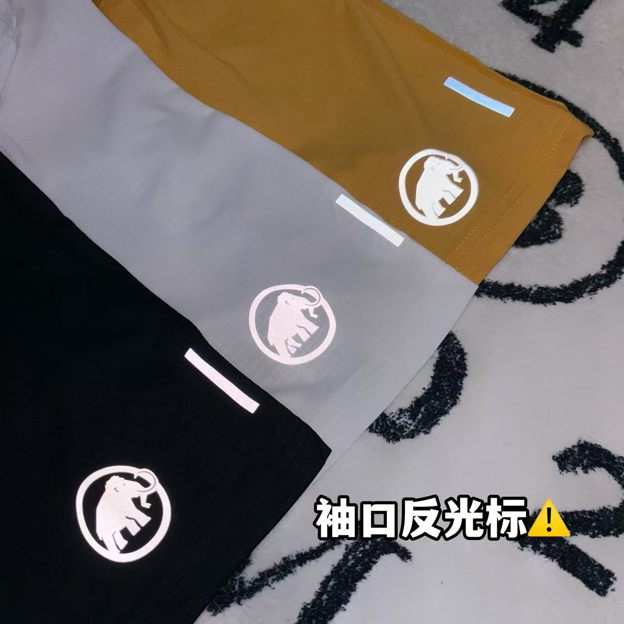 發85💰

-MAMMUT猛犸象Aenergy男士户外登山运动HeiQ Fresh速干短袖 

-面料：采用原版一比一定织定染速干面料。

-辅料：原版拆解开发，一比一定制的小标，领标，水洗，吊牌，五金等等。3M反光条。

-工艺：原版分解，从裁剪，拼接，到缝制工艺完全原版一比一。

-颜色：黑色 橙色

-尺码：M L XL XXL XXXL
      衣长     肩宽     胸围     推荐尺码 
M    67       46        108      120斤内 
L     69       47        112       140斤内 
XL   71       48         116      160斤内
XXL 73      49          120      180斤内
3XL 75      50          124      200斤内