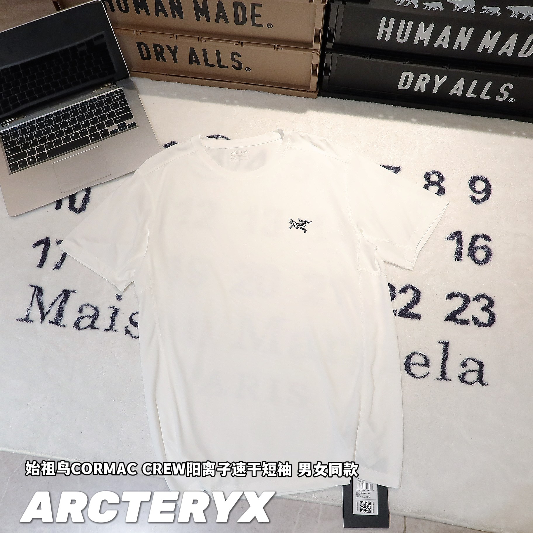 包邮 -ARCTERYX 始祖鸟CORMAC CREW阳离子速干短袖 男女同款 -面料:采用原版一比一CORMAC CREW用的是60%的聚酯纤维+40%阳离子面料.吸湿排汗一绝,能快速把汗水导到外层蒸发,保持身体干爽~而且它透气孔超多,风一吹,热气迅速散去,凉爽感十足! -辅料:原版拆解开发,一比一定制的小标,领标,水洗,吊牌,五金等等. -工艺:原版分解,从裁剪,拼接,到缝制工艺完全原版一比一.它的剪裁超贴心,是那种合身又不紧绷的设计.不管是跑步、登山大幅度活动,还是日常走路、抬手,都能轻松应对,不会有拉扯感,运动体验感直接拉满! -颜色:黑色 白色 绿色 - 衣长 肩宽 胸围 推荐 6 120斤内 L 70 46 120 140斤内 XL 72 47 124 160斤内 XXL 74 48 128 180斤内 3XL 76 49 132 200斤内