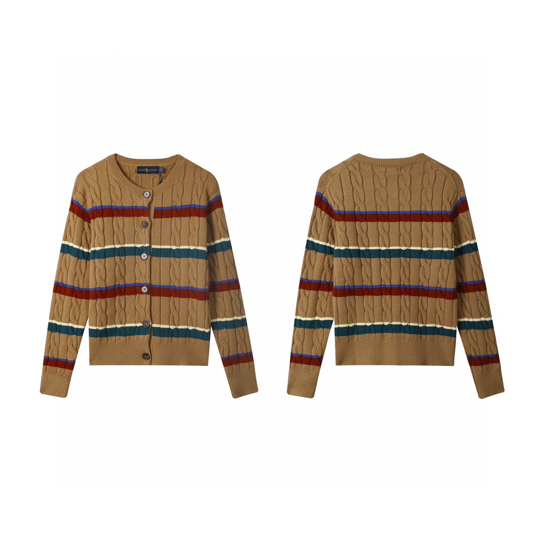 Modelo 6125 Ralph Lauren cárdigan retro de punto trenzado con caballo y colores arcoíris. Tallas: M/L. Color: camel. El…