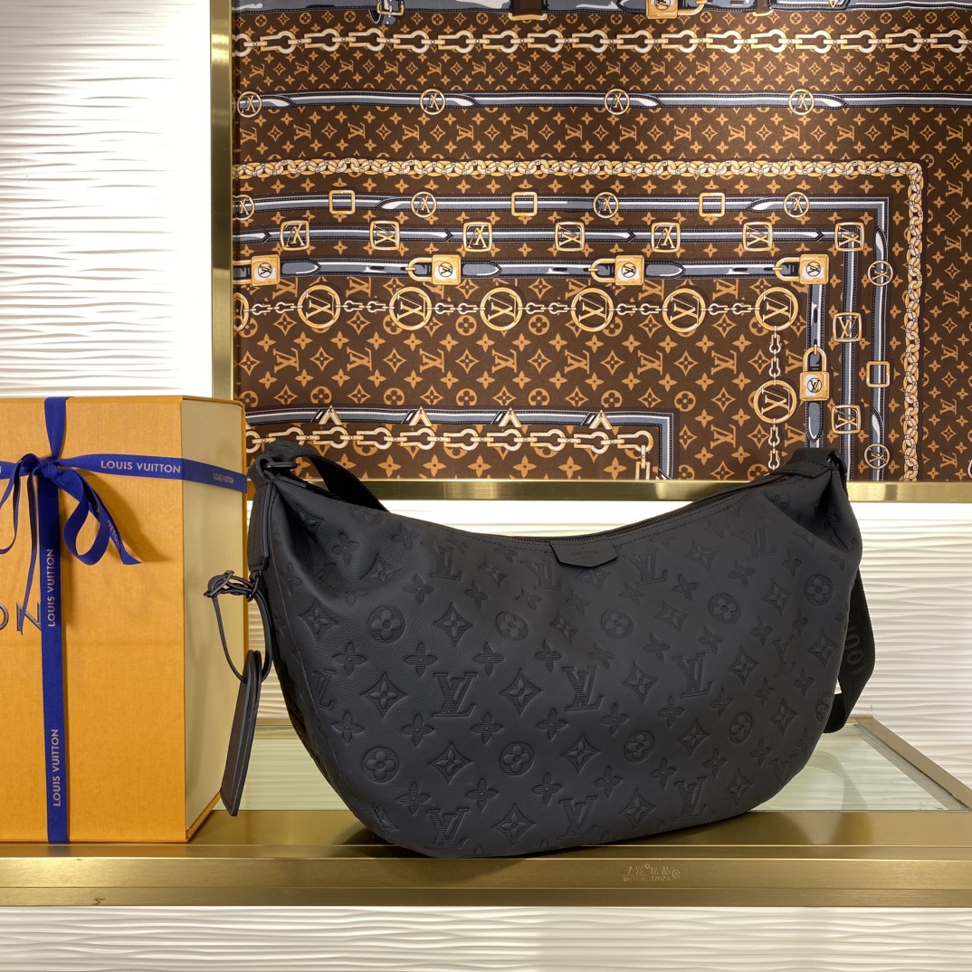 Louis Vuitton M12850 Black Monogram everyday