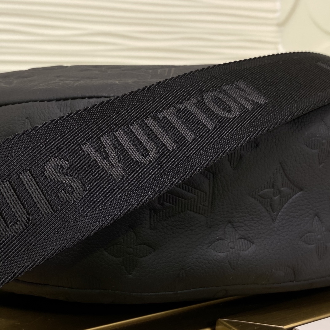 Louis Vuitton Hamac Black crossbody