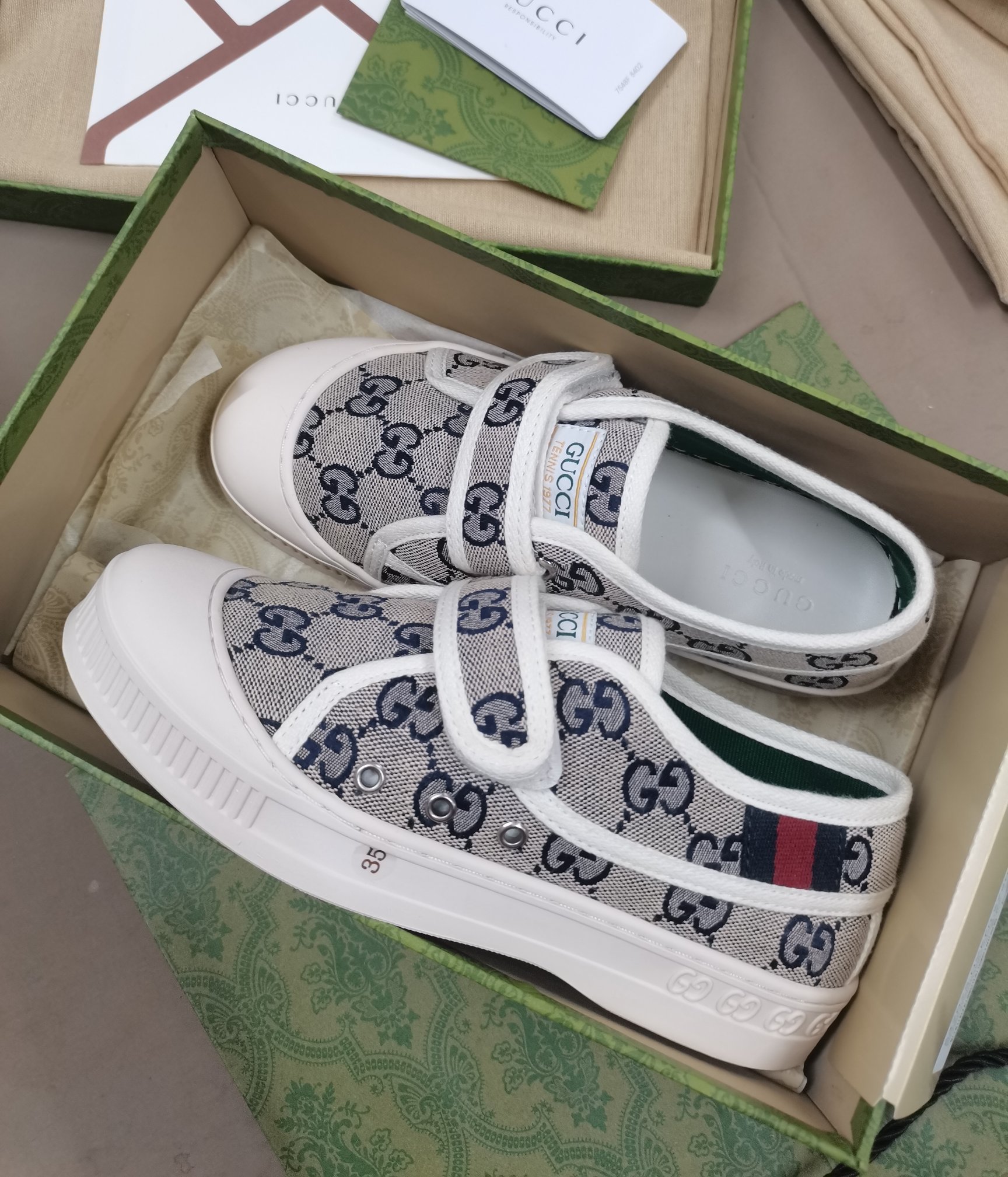 ¡Nuevo! Sincronizado con el mostrador. ¡Versión alta! Nuevos zapatos para niños Gucci 1977, tela vaquera orig…