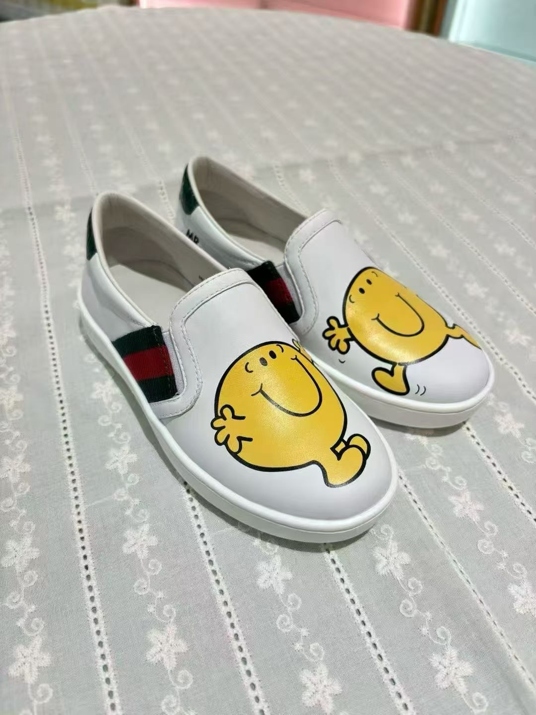 Ya está aquí el nuevo modelo, calzado infantil uno a uno de alta gama