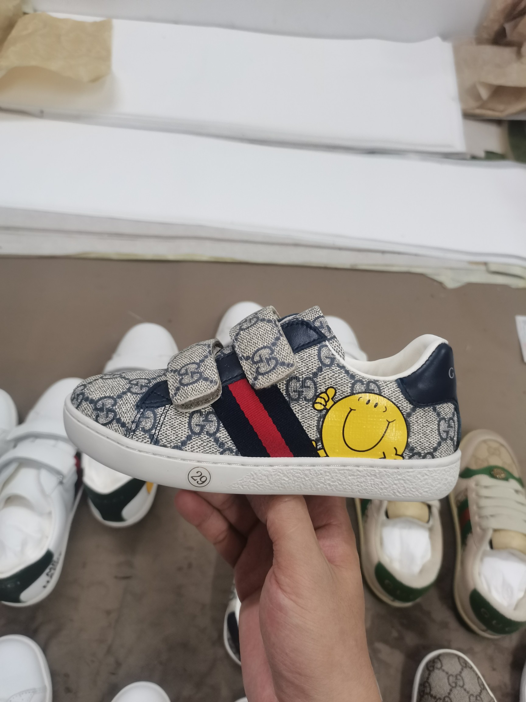 Fotos sin maquillaje, ¡llévatelas! No hay mucho que presentar sobre el tema de moda. 26-35 zapatos infantiles de alta v…