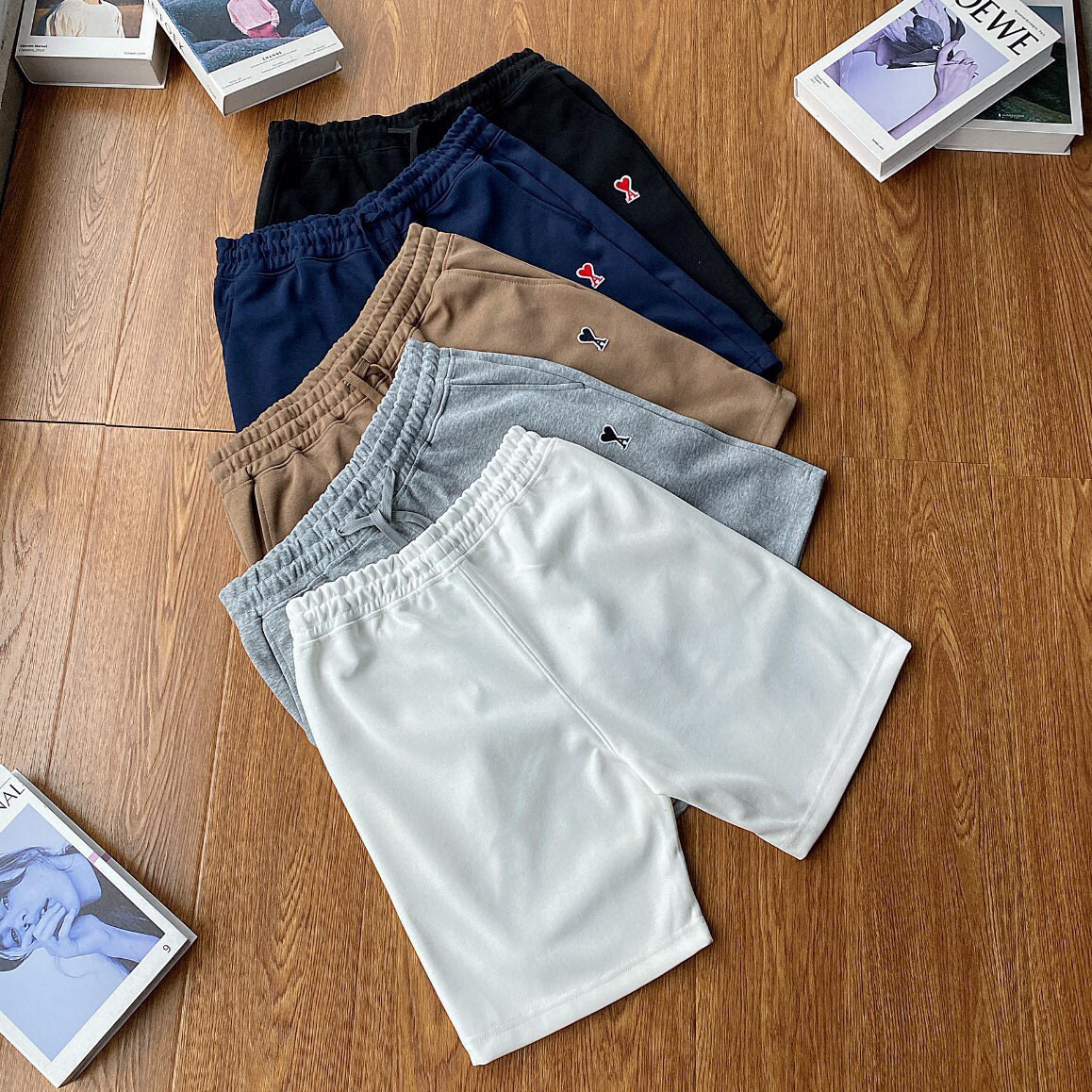 Ami Paris Pantalones Cortos Clásicos con Bordado de Corazón para Hombre 8 i1747470085460 1216 0 6