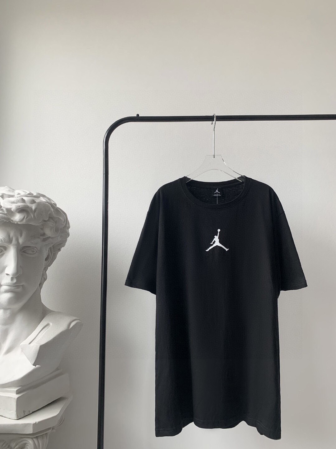 Air Jordan Camiseta de Algodón de Manga Corta con Logo - Cómoda y Elegante 3 i1747704010889 5780 0 1