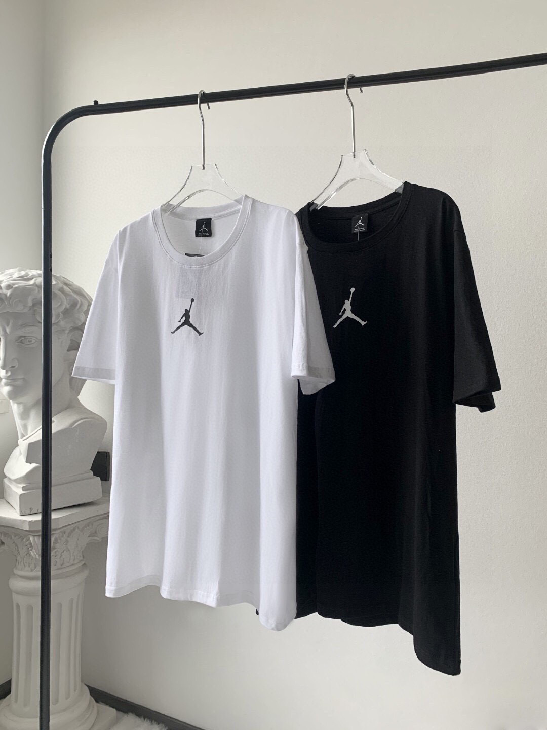 Air Jordan Camiseta de Algodón de Manga Corta con Logo - Cómoda y Elegante 6 i1747704010890 1470 0 4