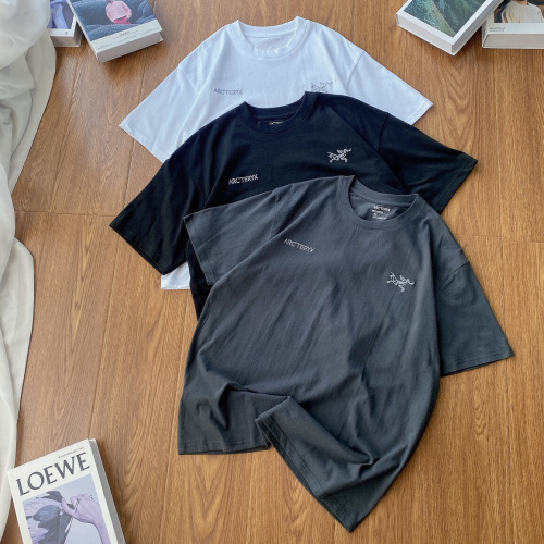Arc'teryx Camiseta de Manga Corta con Logo Bordado Clásico - Algodón Premium 1 Arc’teryx Camiseta de Manga Corta con Logo Bordado Clásico – Algodón Premium