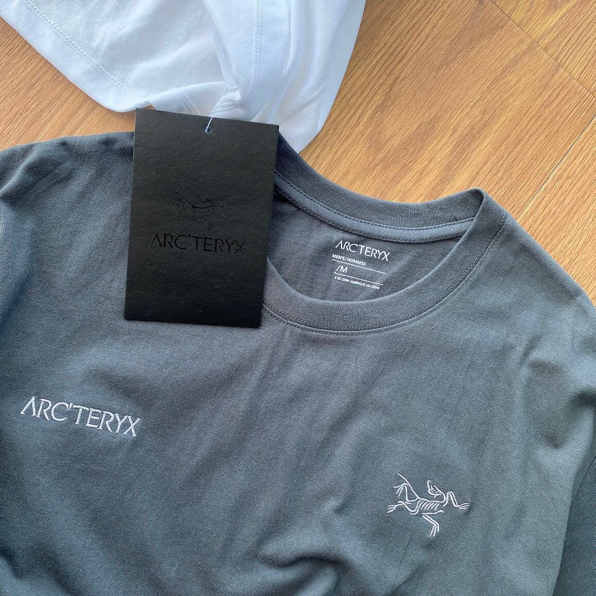 Arc'teryx Camiseta de Manga Corta con Logo Bordado Clásico - Algodón Premium 8 i1747789903491 3062 0 6
