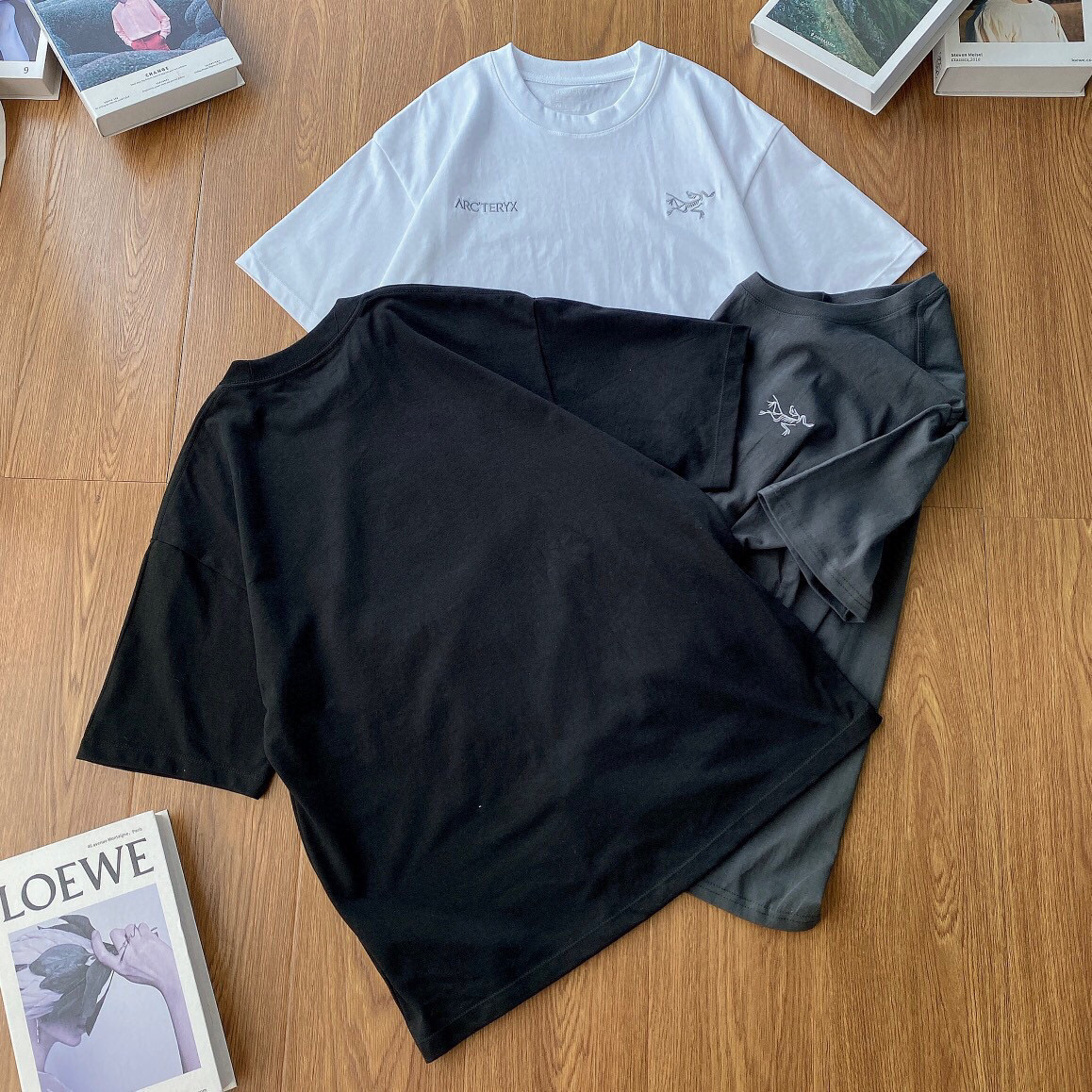 Arc'teryx Camiseta de Manga Corta con Logo Bordado Clásico - Algodón Premium 4 i1747789904265 9833 0 2