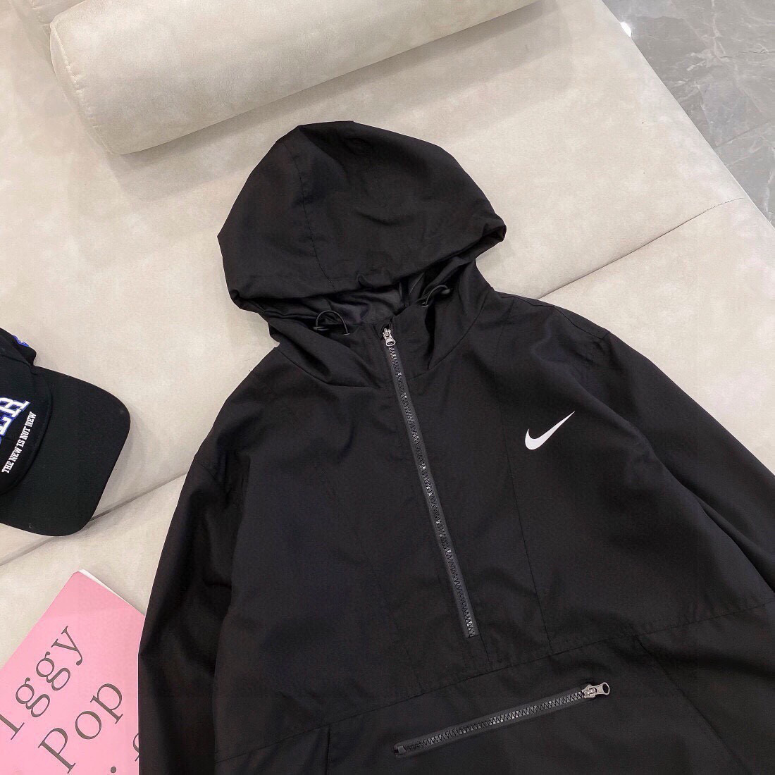 Chaqueta Reflectante Nike de Media Cremallera para Hombre y Mujer, Estilo Casual 6 i1753350292611 8392 0 4