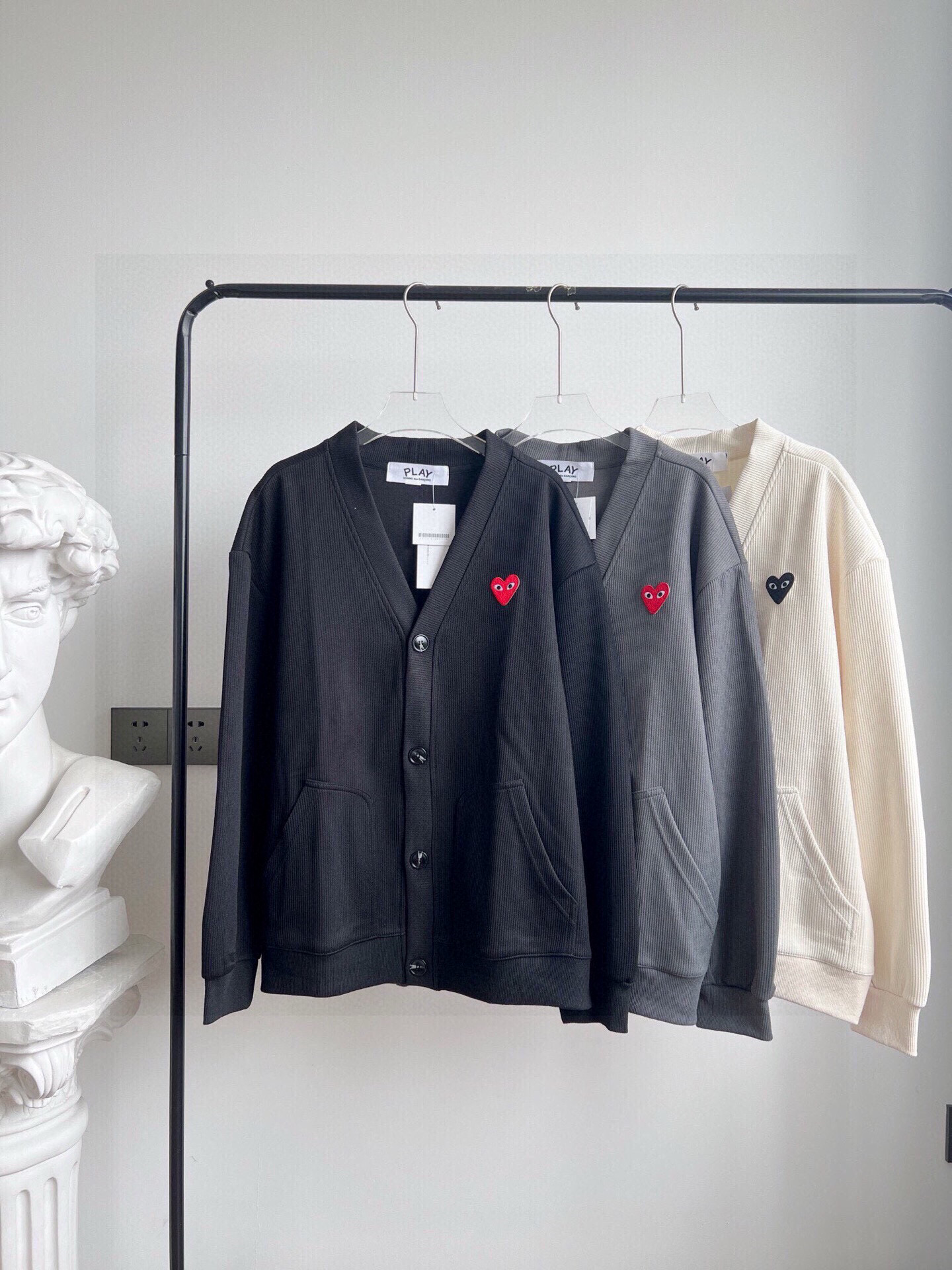 _dvB9sRYqC3tU1FIVL8K420-LFWhAJiWYIBuzs5g