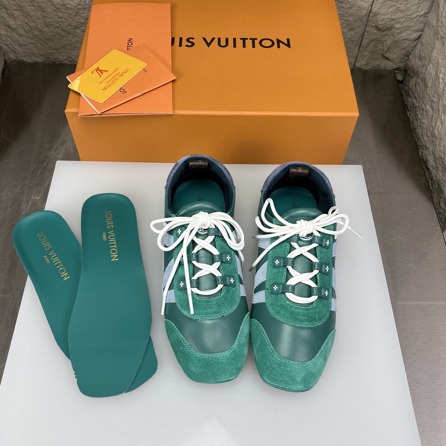 Louis Vuitton Women's Sneakerina Green Leather Low Top Trainers Shoes 3 i1747516200091 2996 0 2