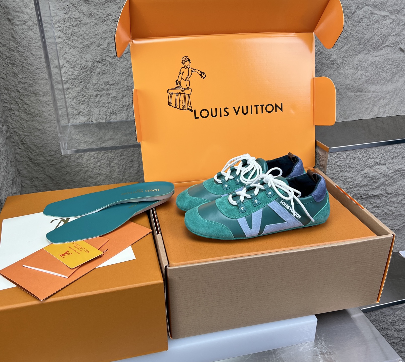 Louis Vuitton Women's Sneakerina Green Leather Low Top Trainers Shoes 2 i1747516202411 1380 0 1