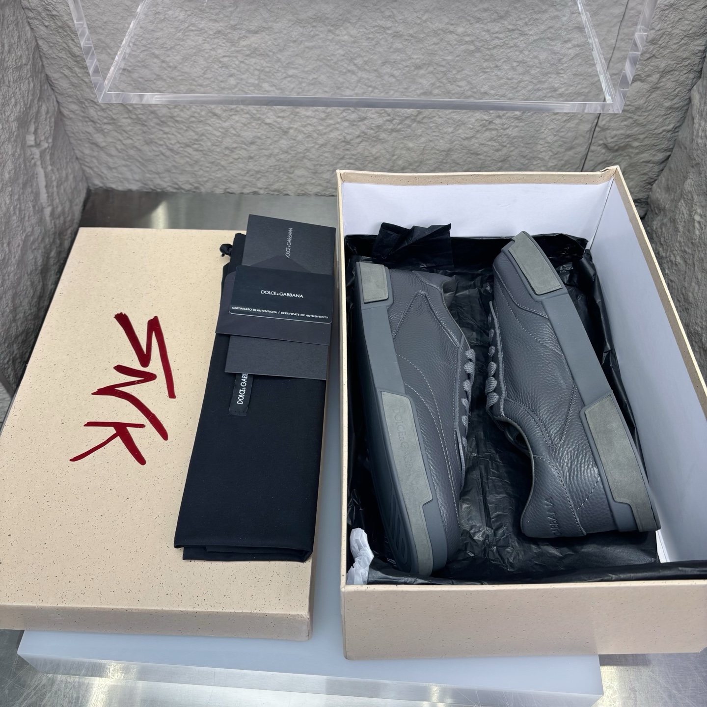 Dolce & Gabbana Leather Sneakers Casual Sports Shoes - Premium Quality 3 i1751709236902 9768 0 1